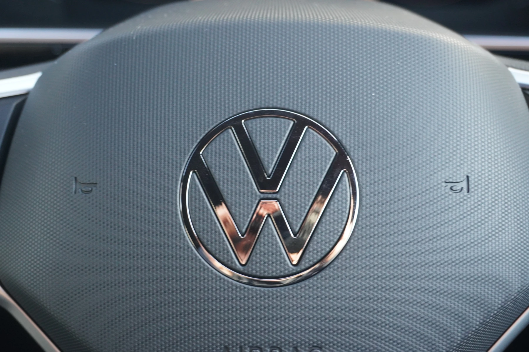 Volkswagen-T-Roc-image-27