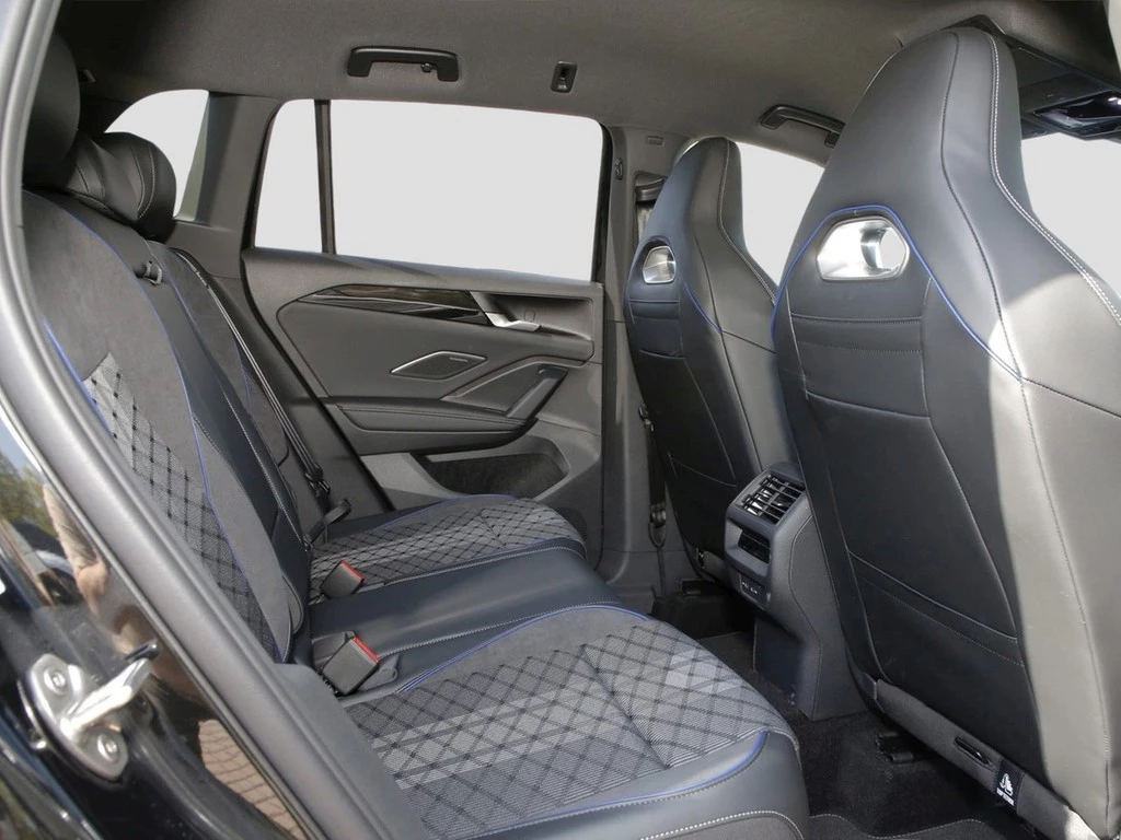 Volkswagen Tiguan 2.0 TDI DSG R-Line Black Style 19" LM AHK NAVI SITZHEIZUNG