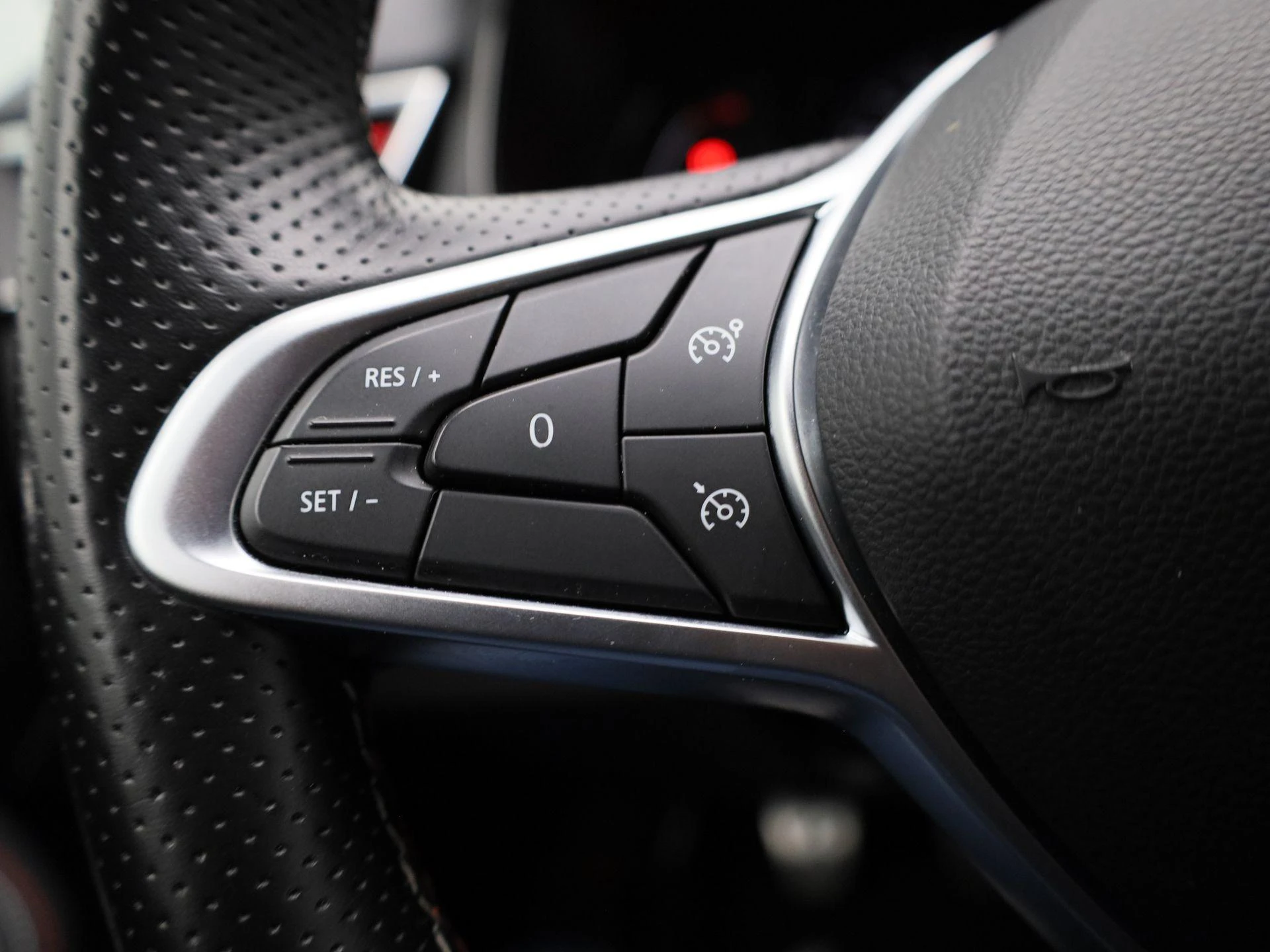 Renault-Clio-image-19