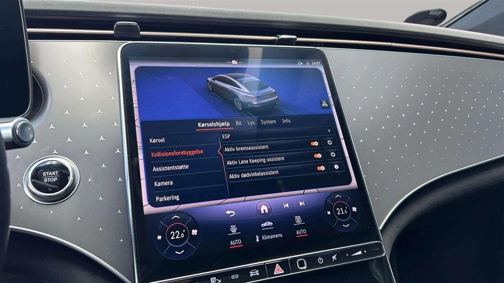 Mercedes-Benz-EQS-image-17