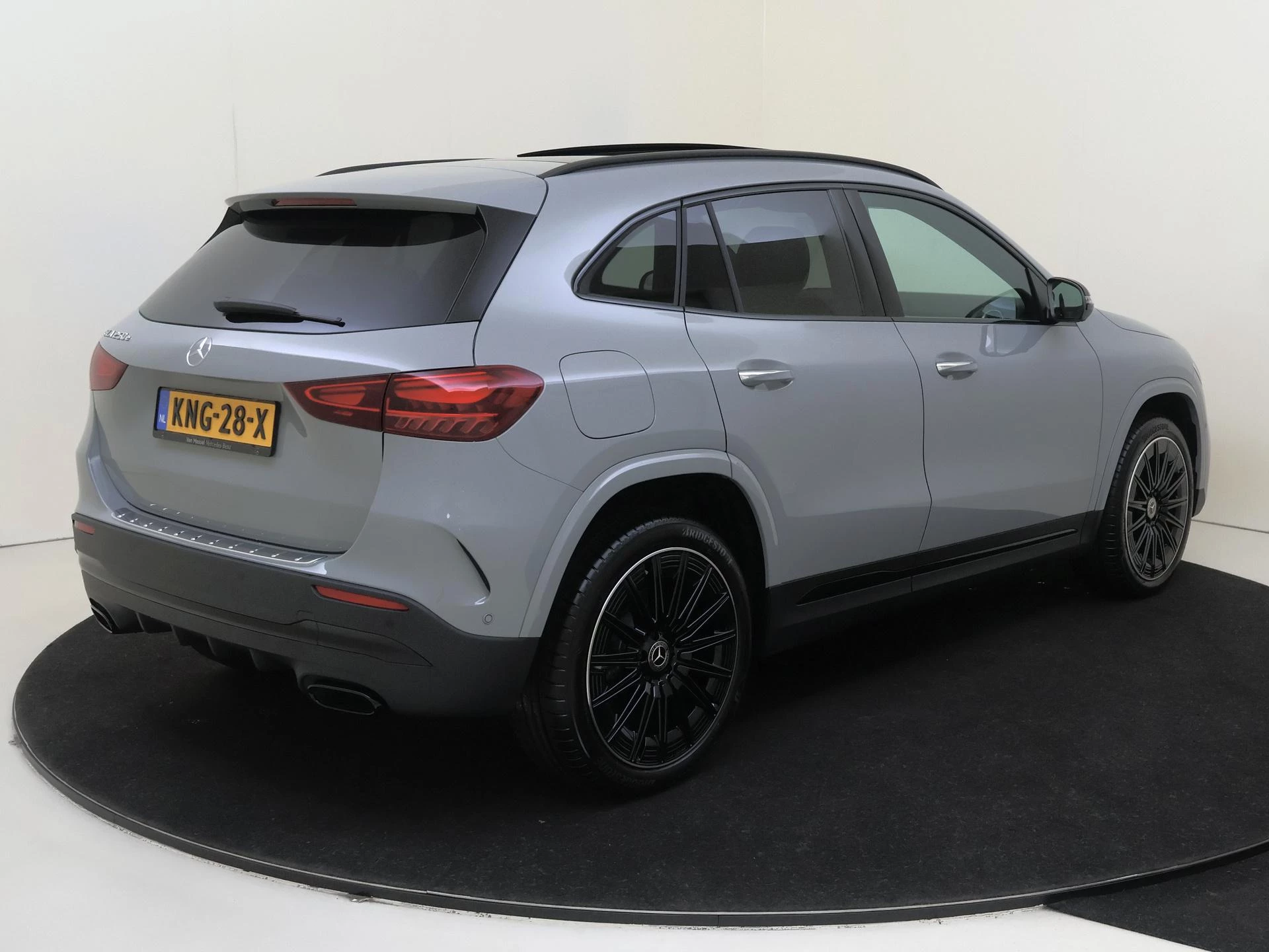 Mercedes-Benz GLA 250 e Business Solution AMG