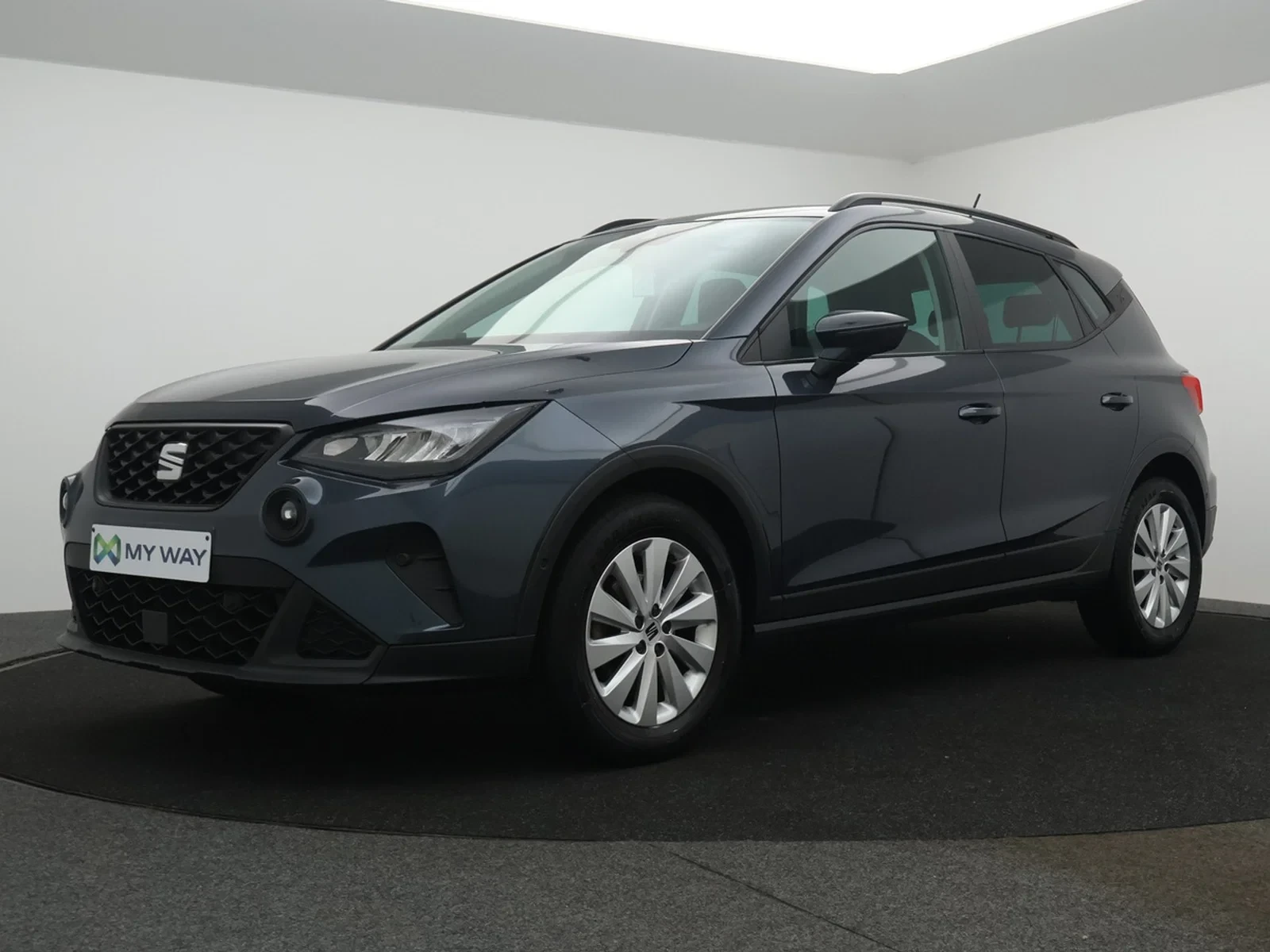 SEAT-Arona-image-0
