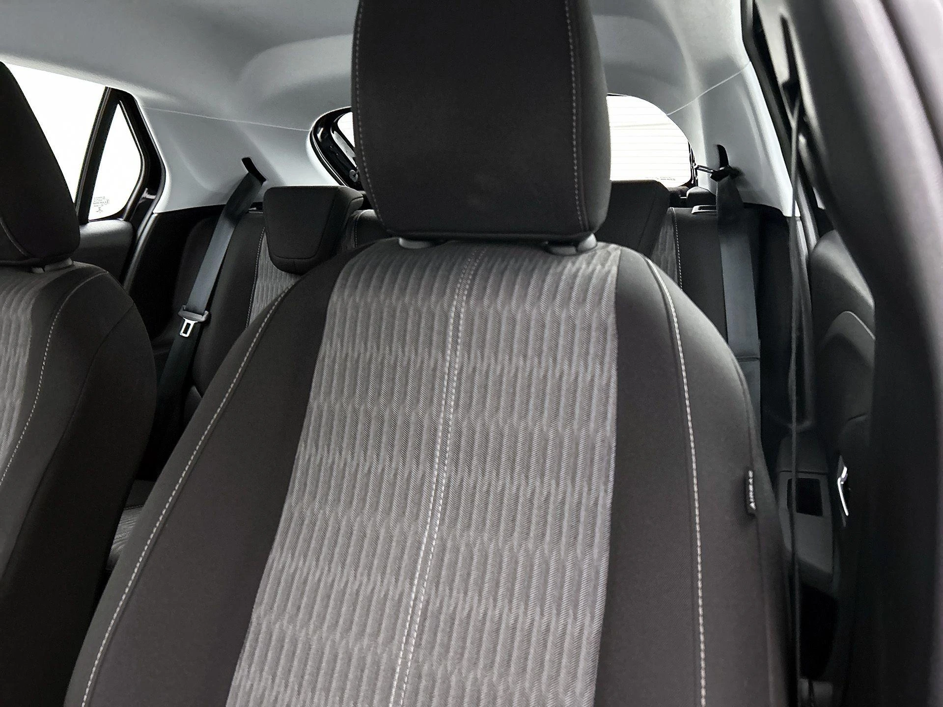 Opel-Corsa-image-9