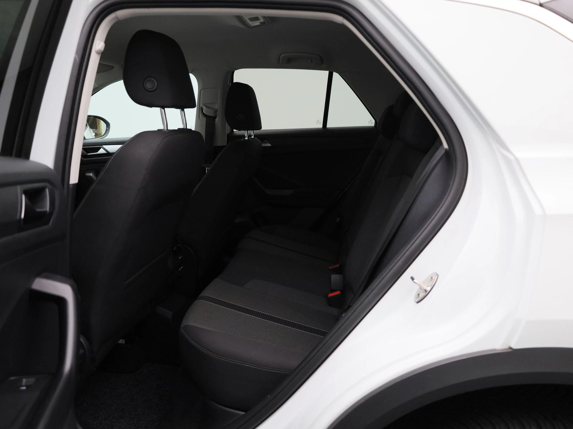 Volkswagen-T-Roc-image-9