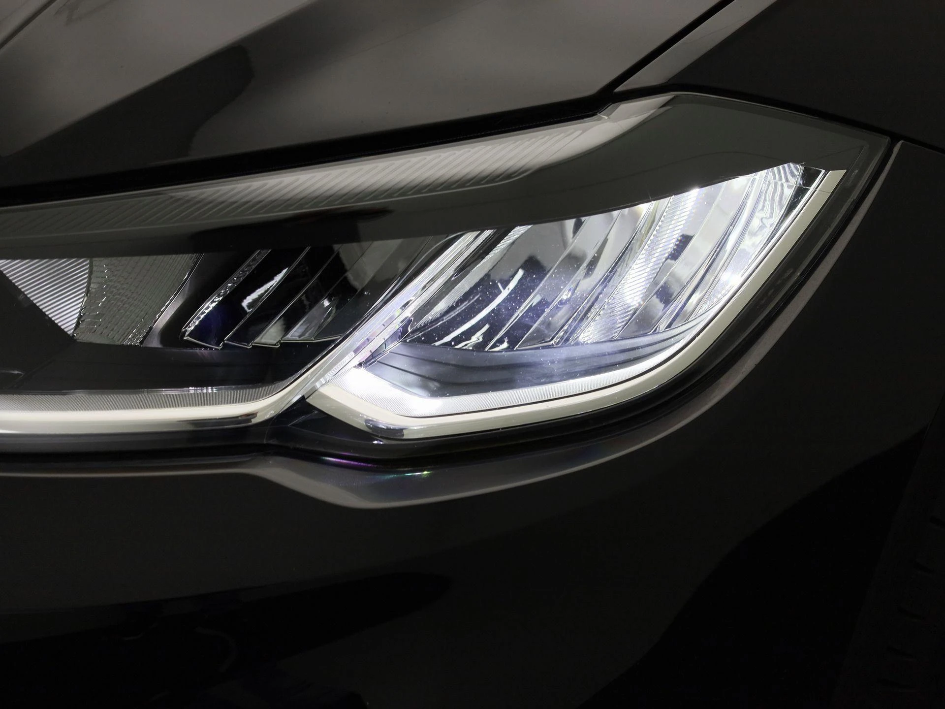 Volkswagen-Polo-image-13