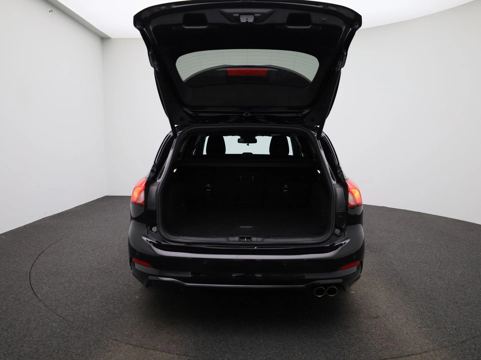 Ford Focus Wagon 1.0 EcoBoost Hybrid ST Line X Business