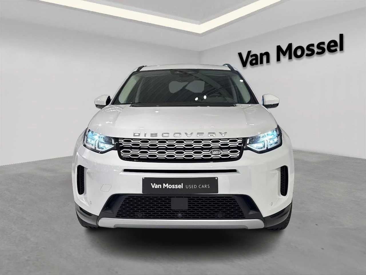 Land Rover-Discovery Sport-image-1