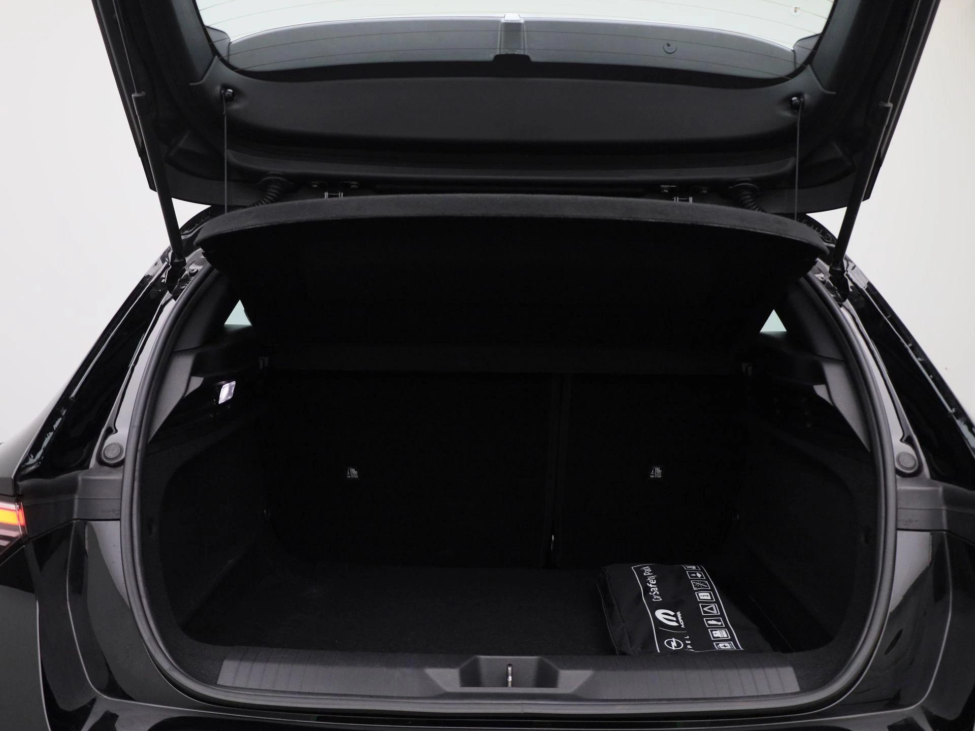 Opel-Astra-image-13
