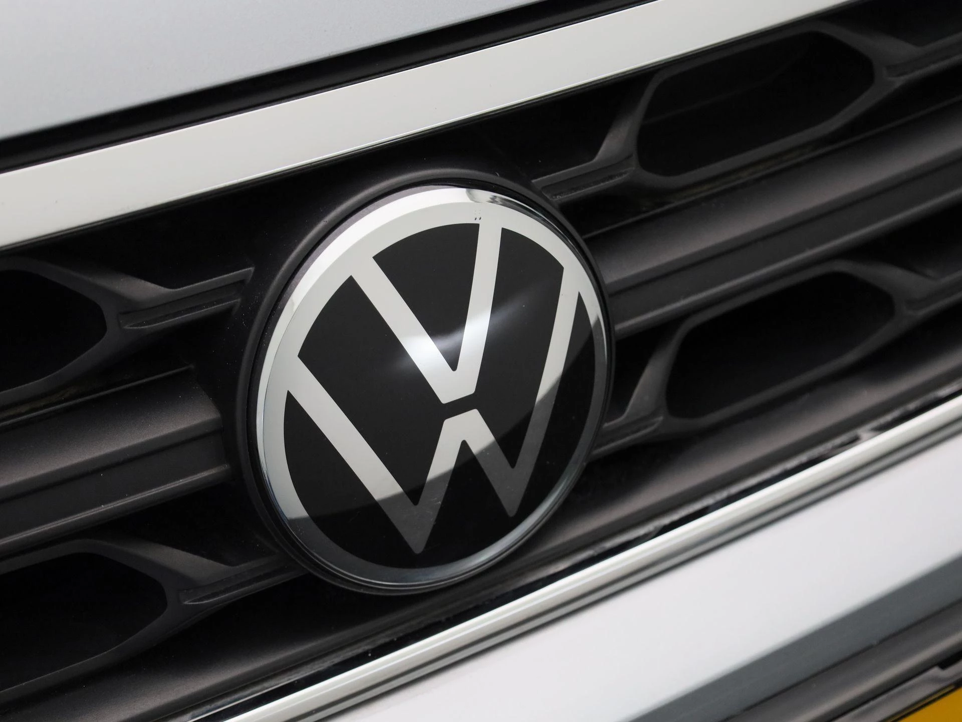 Volkswagen-T-Roc-image-31