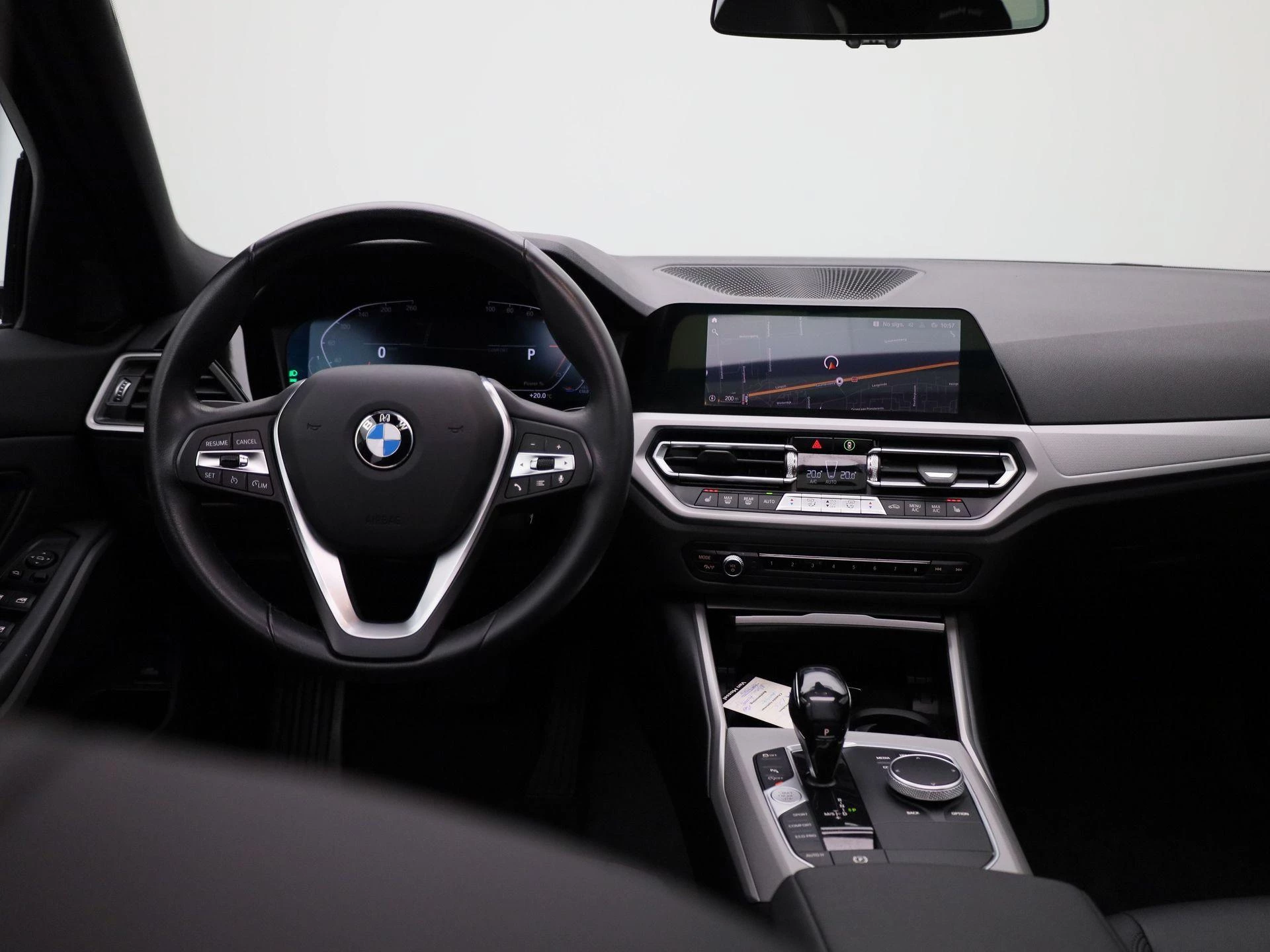 BMW-3 Serie-image-6