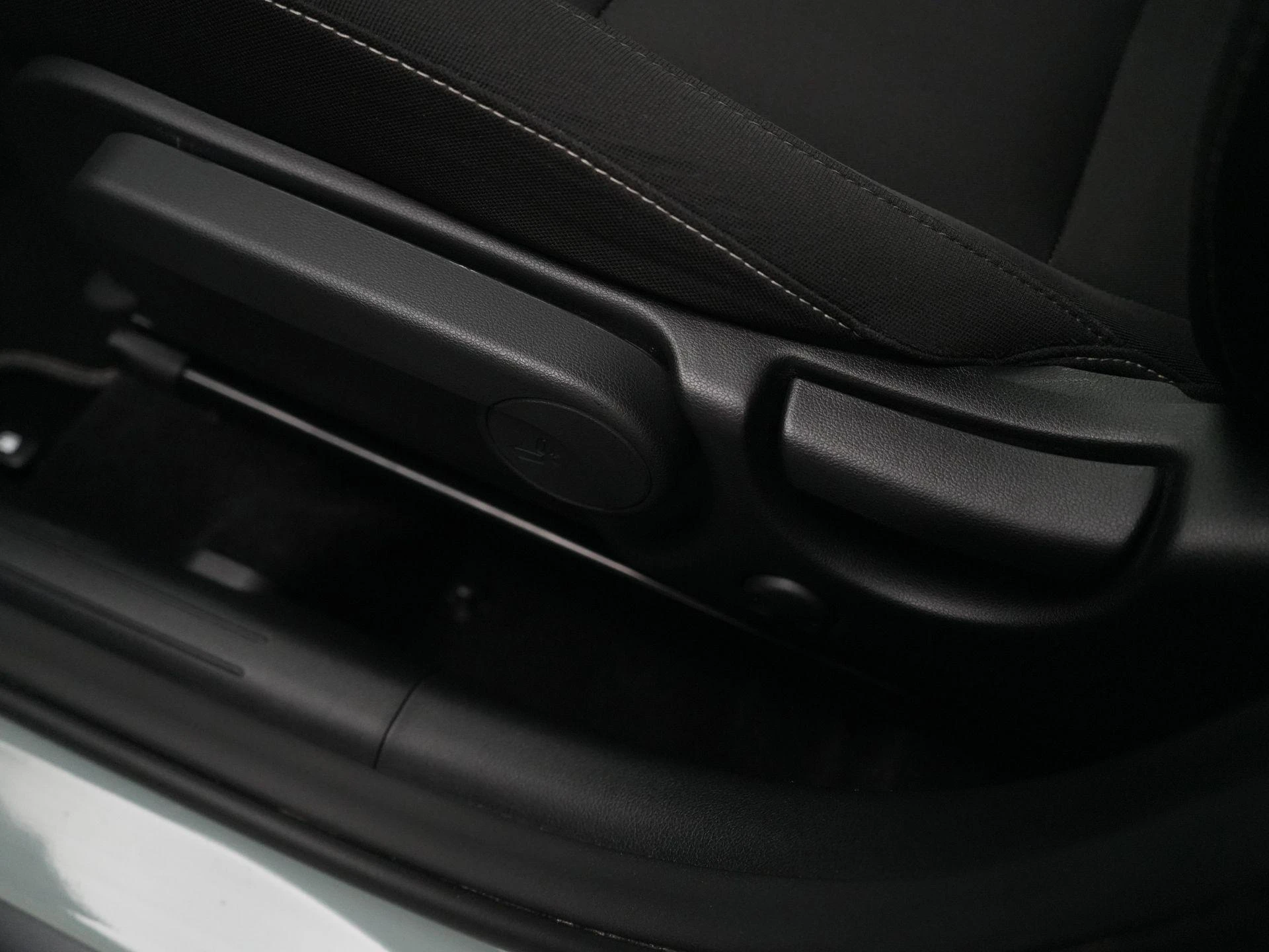 Hyundai-Kona-image-32