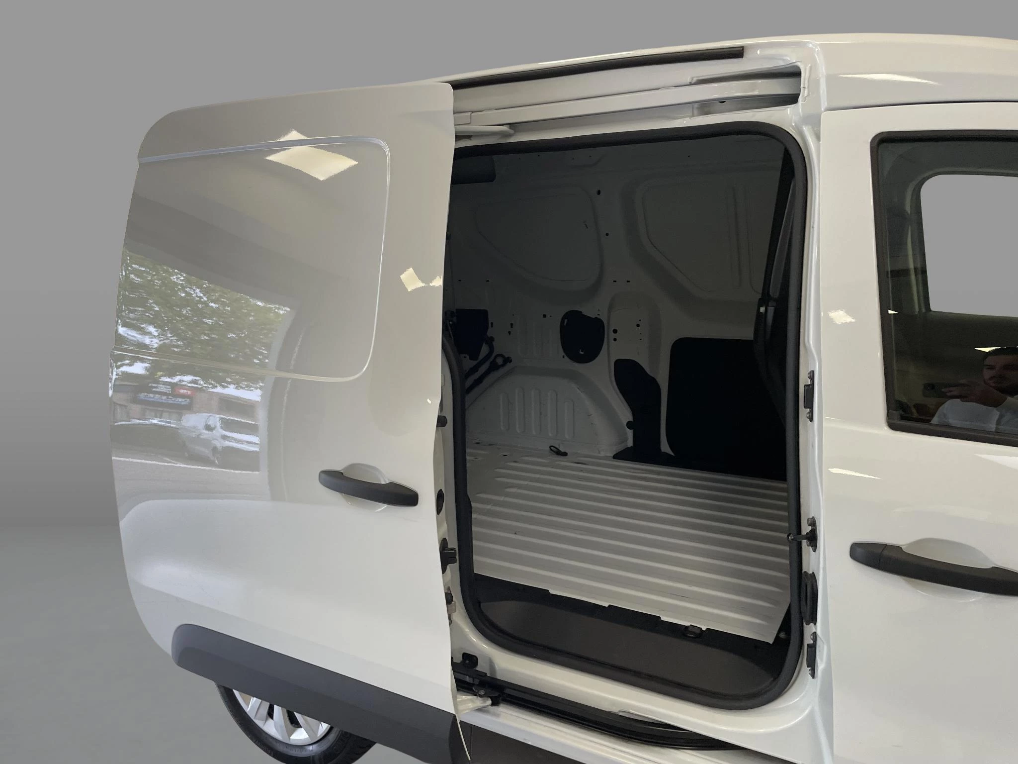 Renault-Express-image-17