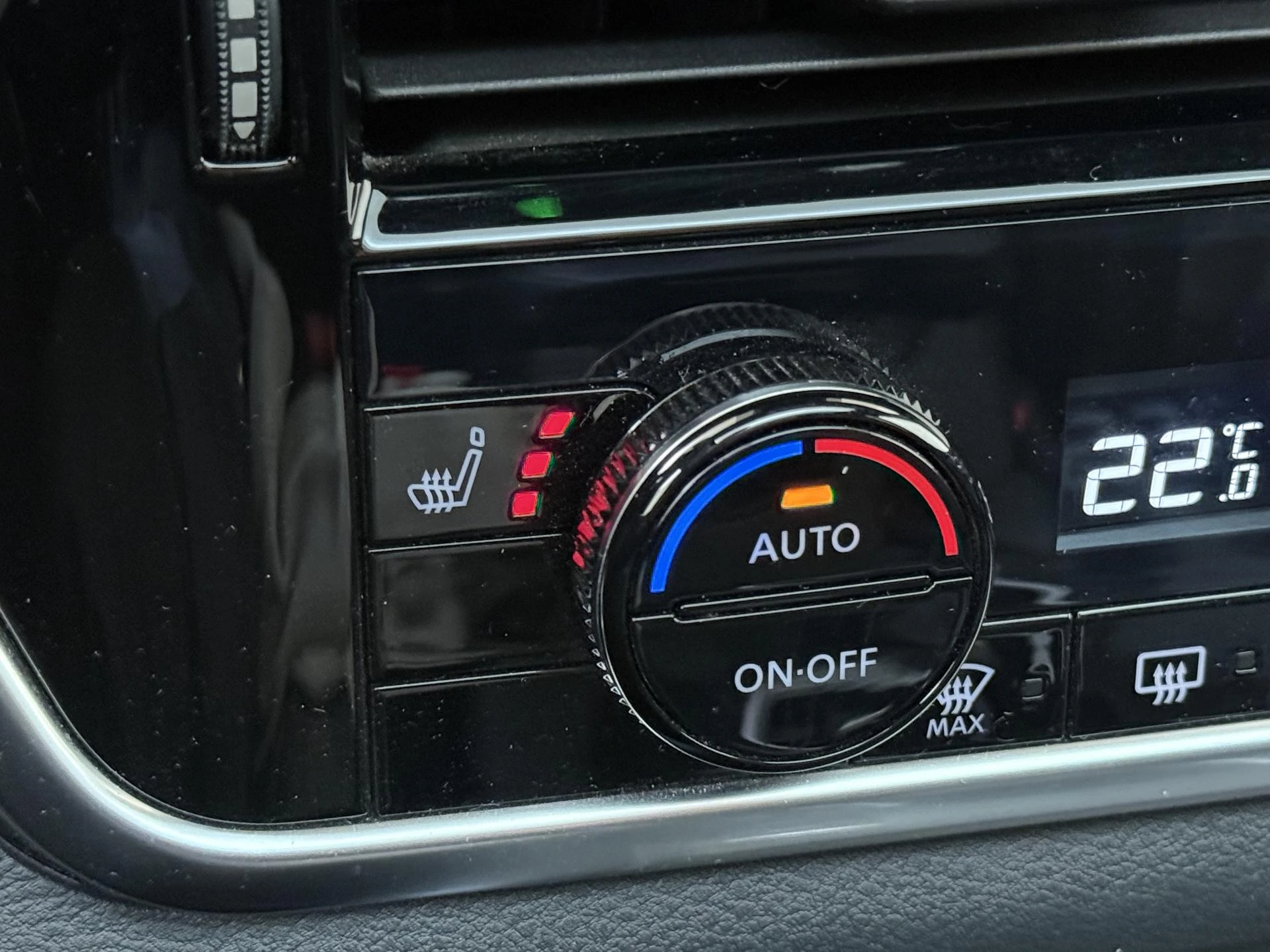 Nissan-QASHQAI-image-27