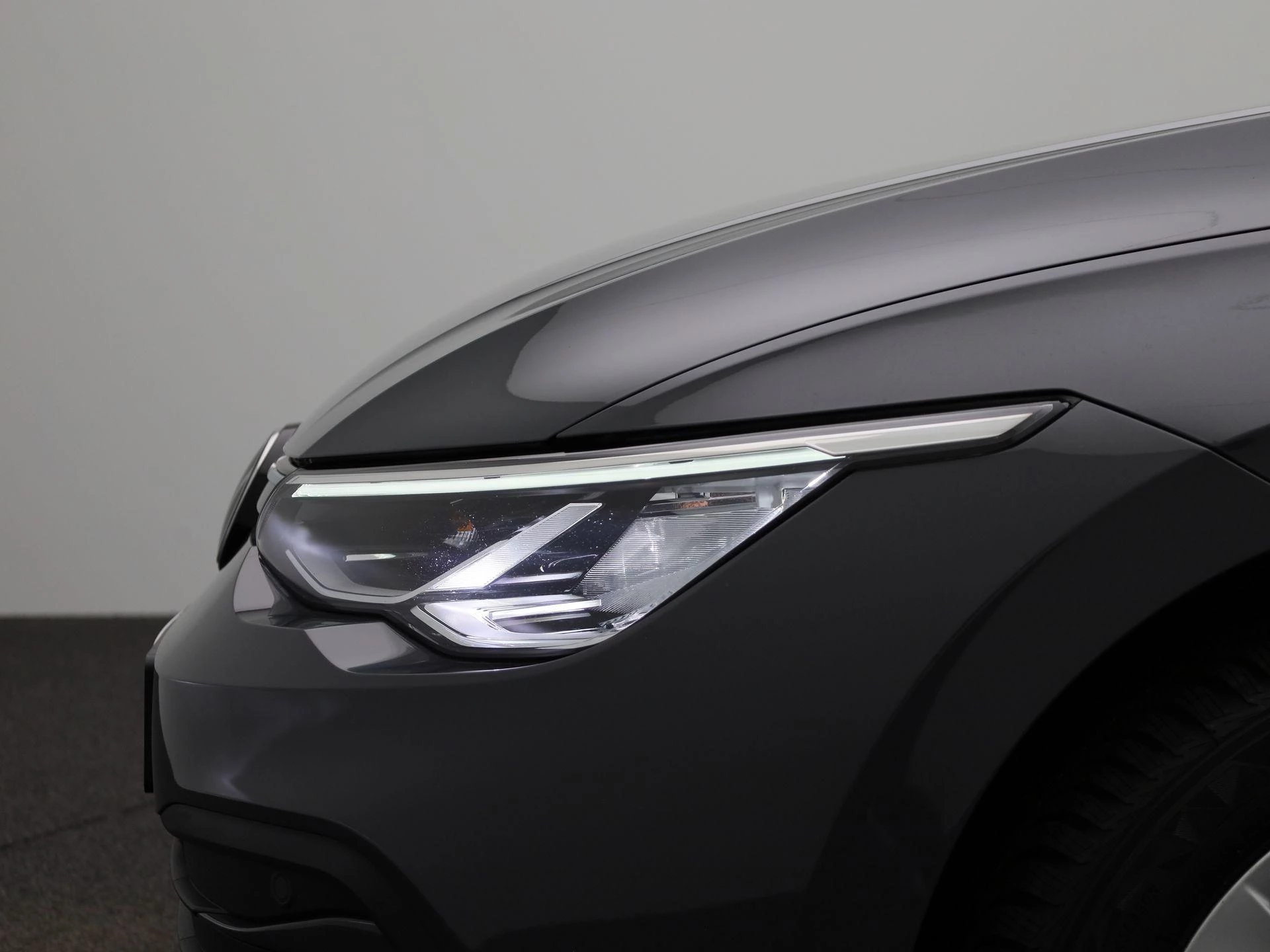 Volkswagen-Golf-image-14