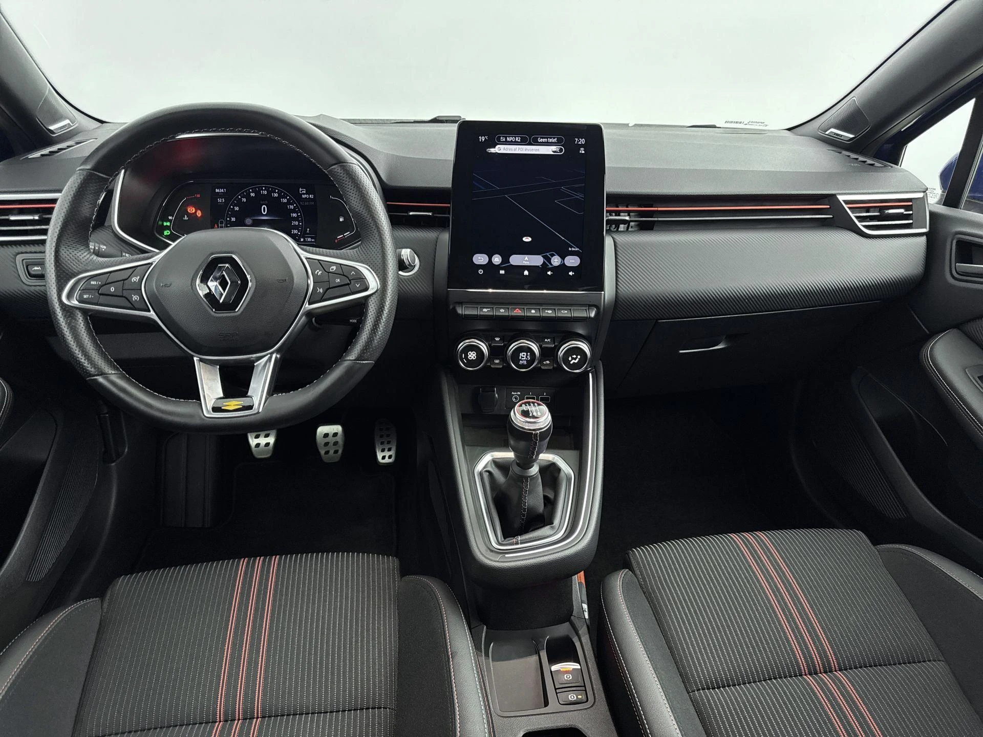 Renault-Clio-image-17