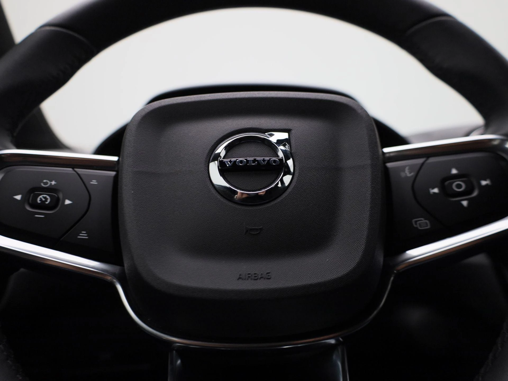 Volvo-XC40-image-26