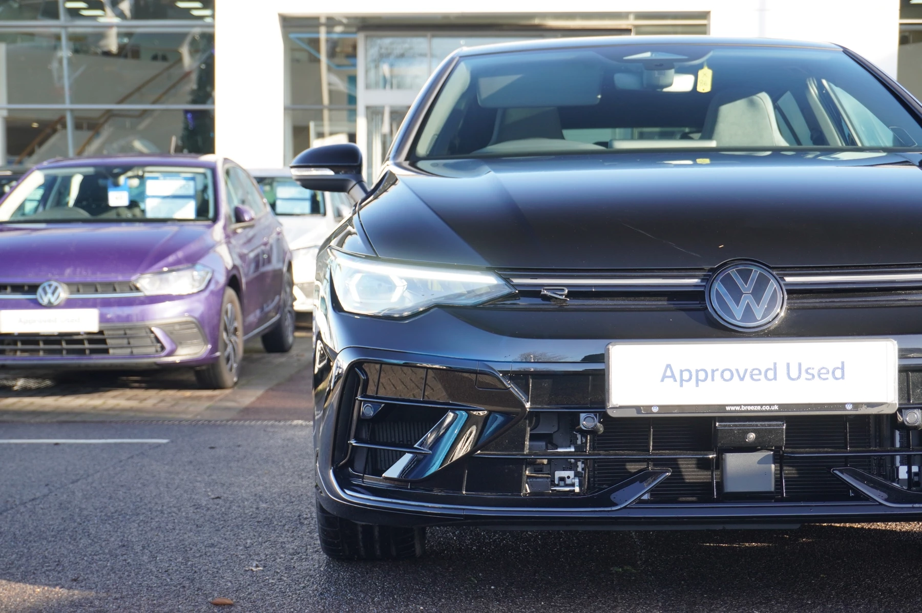 Volkswagen-Golf-image-23