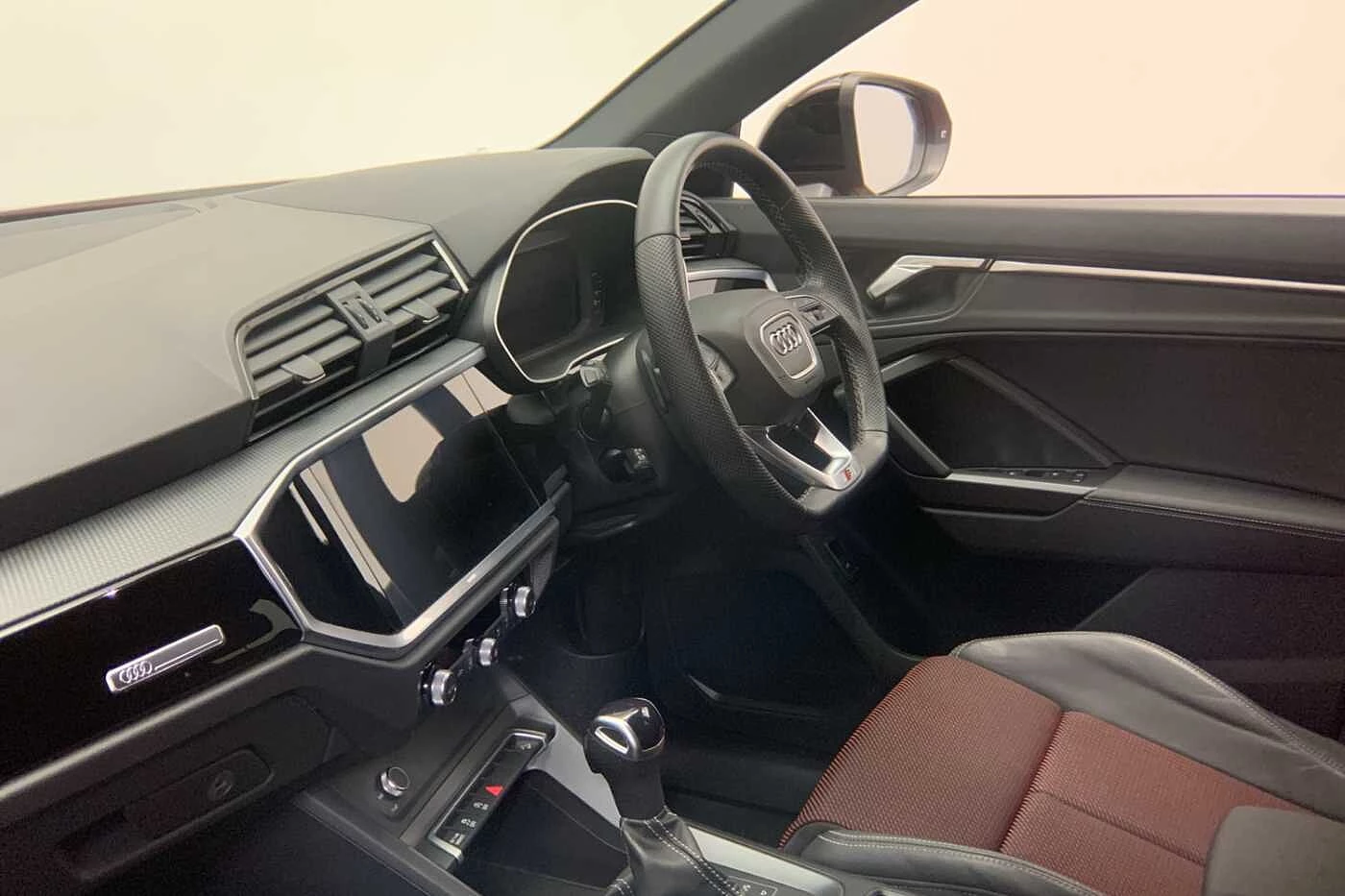 Audi-Q3-image-11