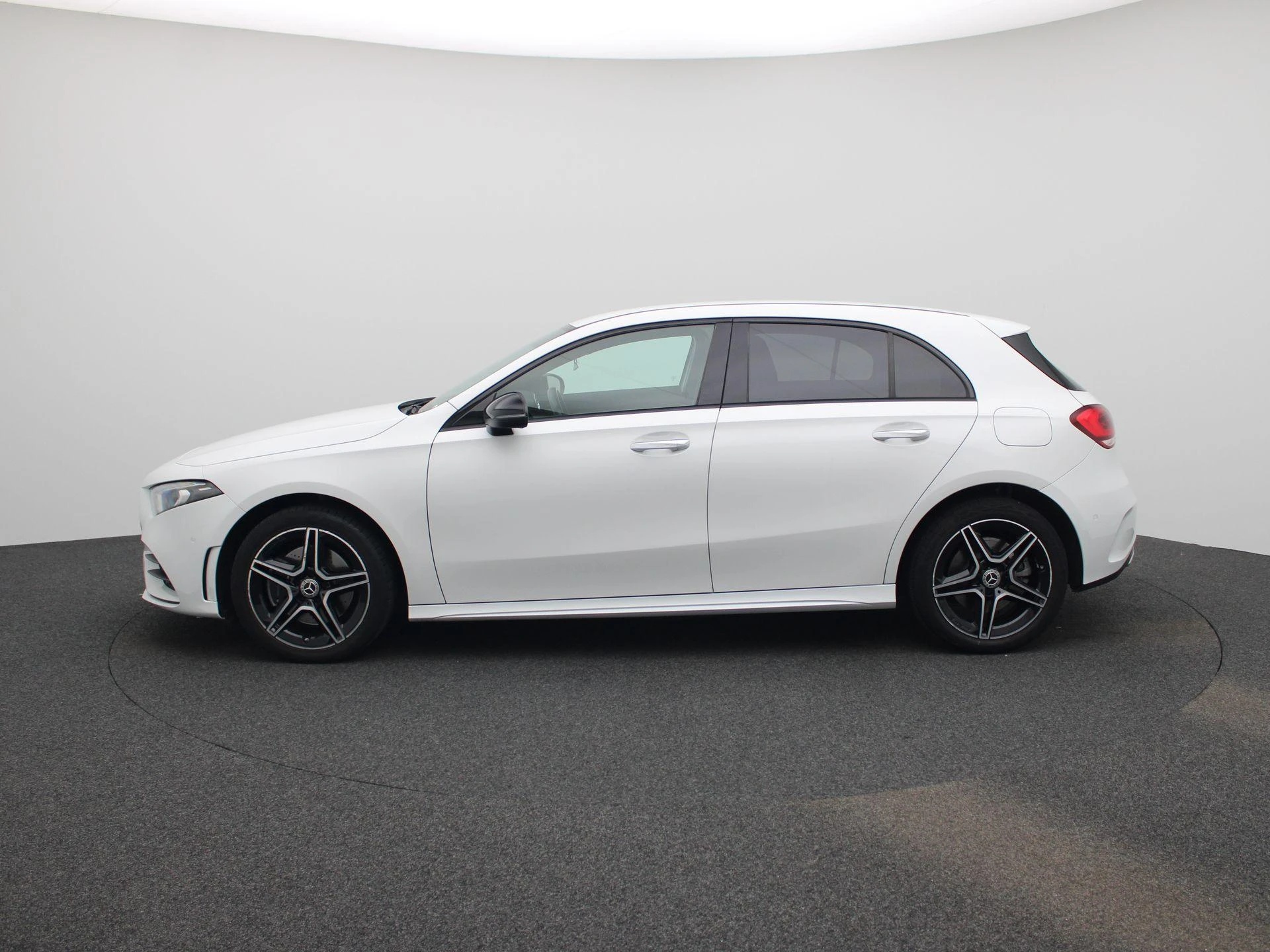 Mercedes-Benz A-Klasse 250 e AMG Line
