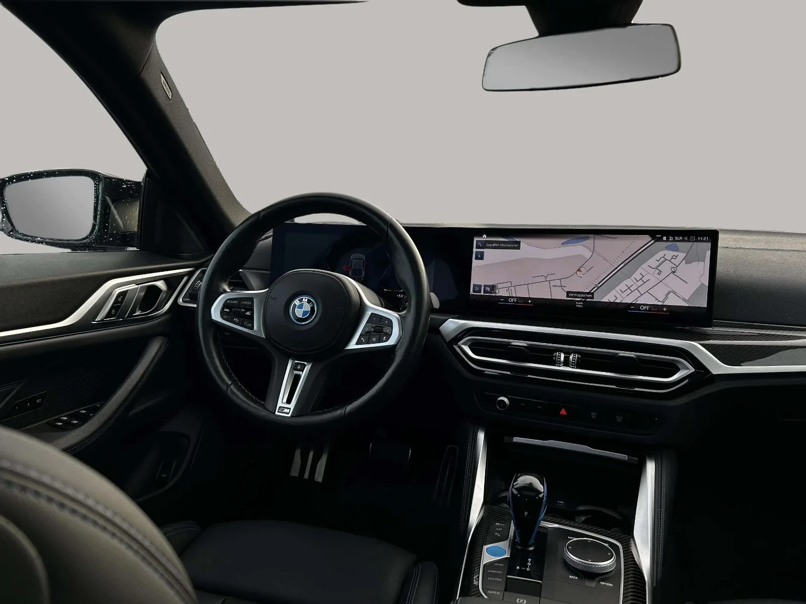 BMW-i4-image-16