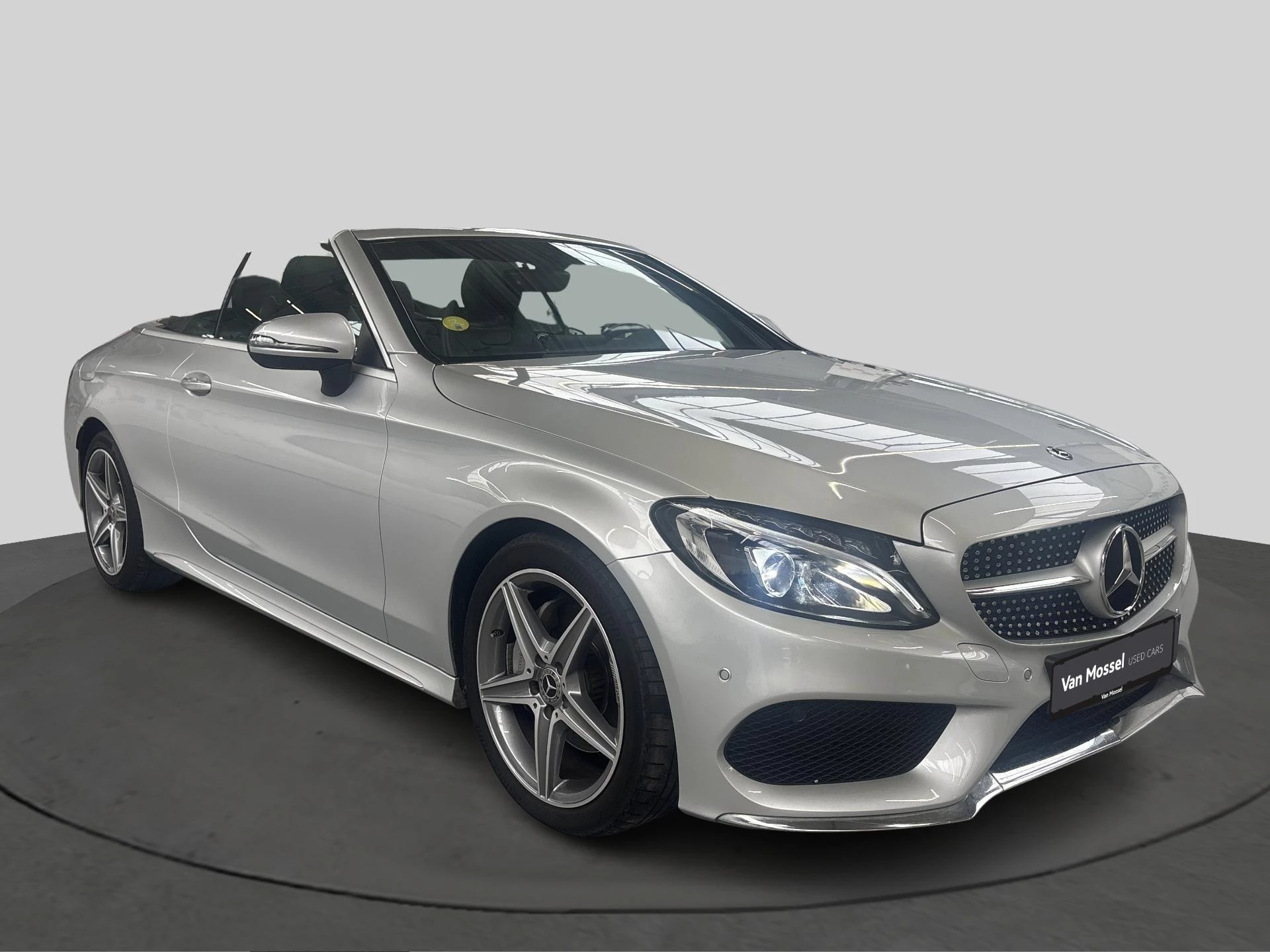 Mercedes-Benz C-Klasse 220d Cabriolet + AMG LINE + LEDER + CAMERA +