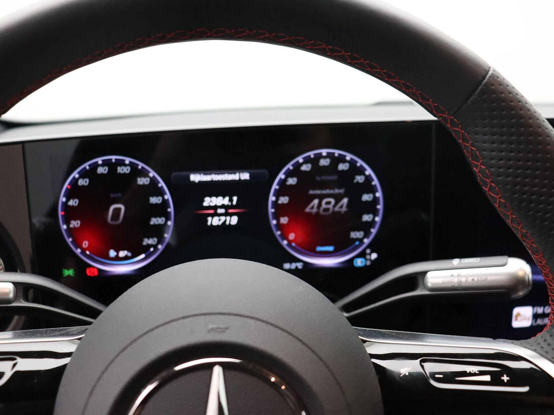 Mercedes-Benz-CLA-image-11