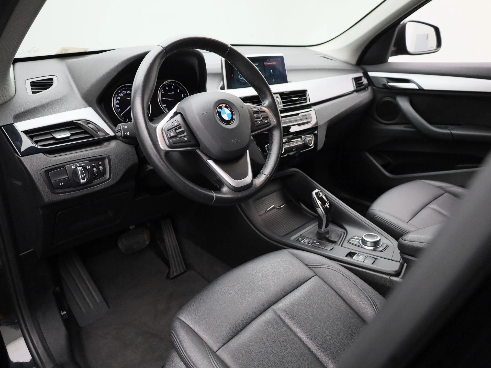 BMW X1 sDrive18iA (100 kW)