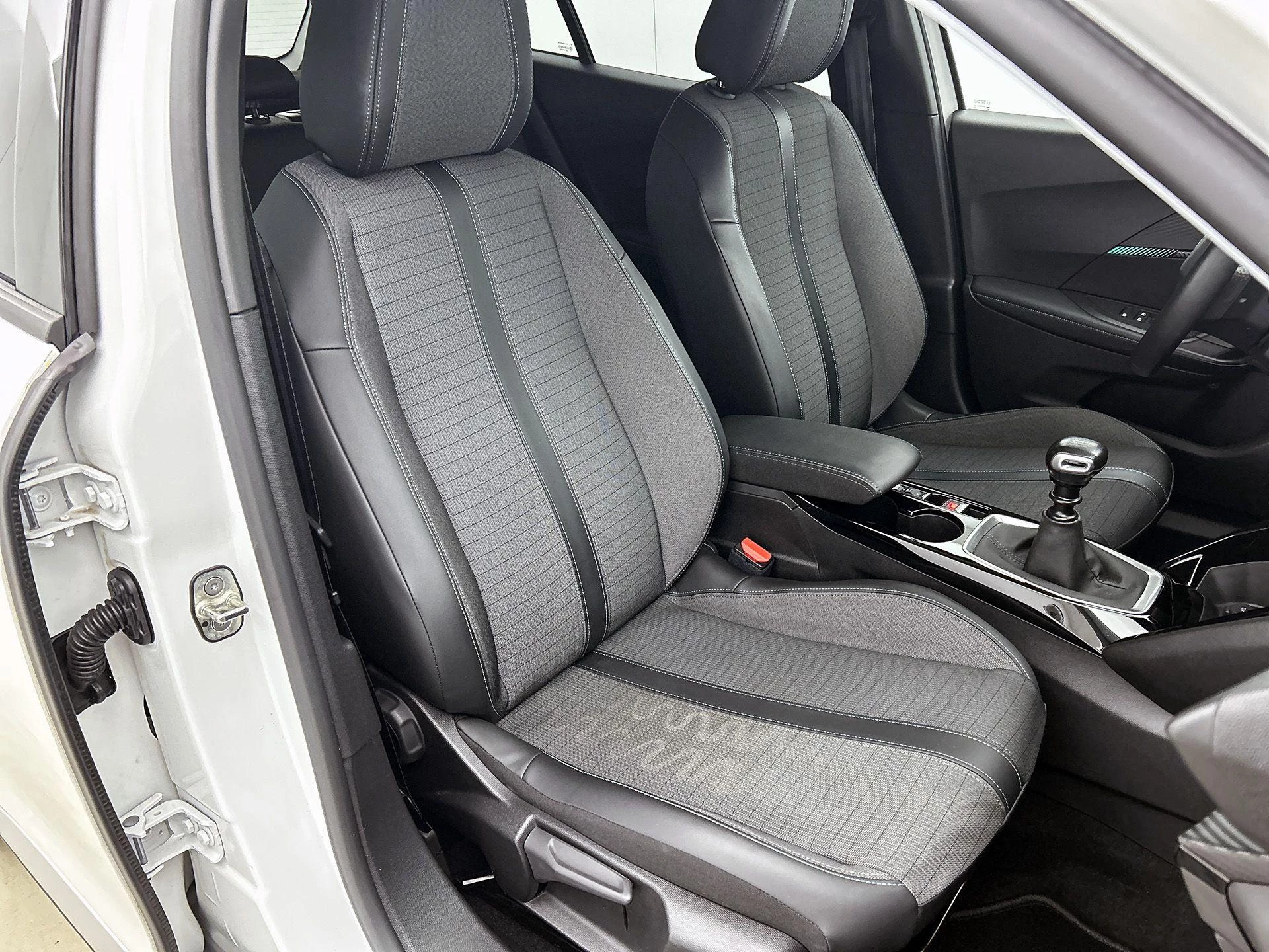 Peugeot-2008-image-37