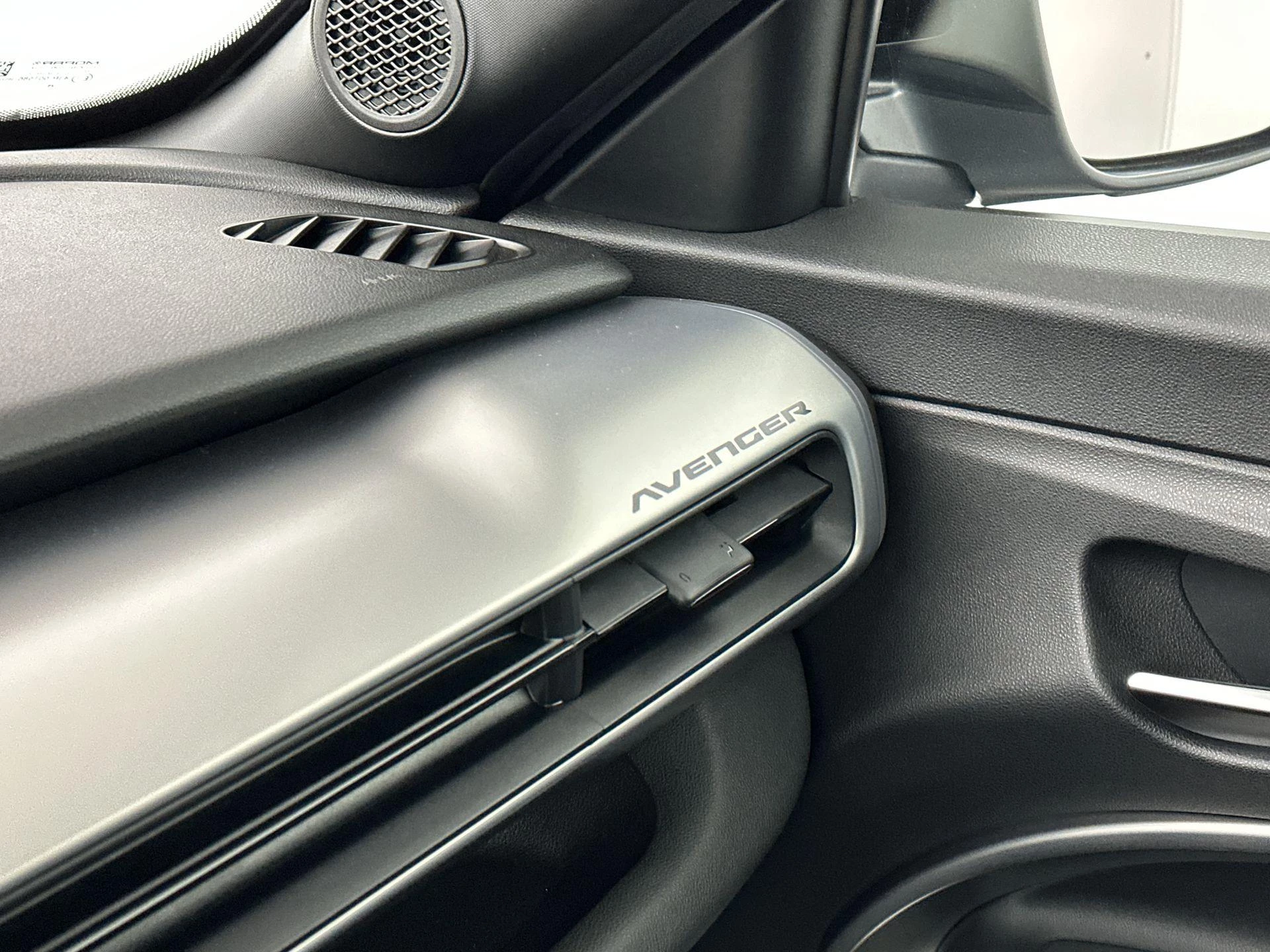 Jeep Avenger Summit 54 kWh