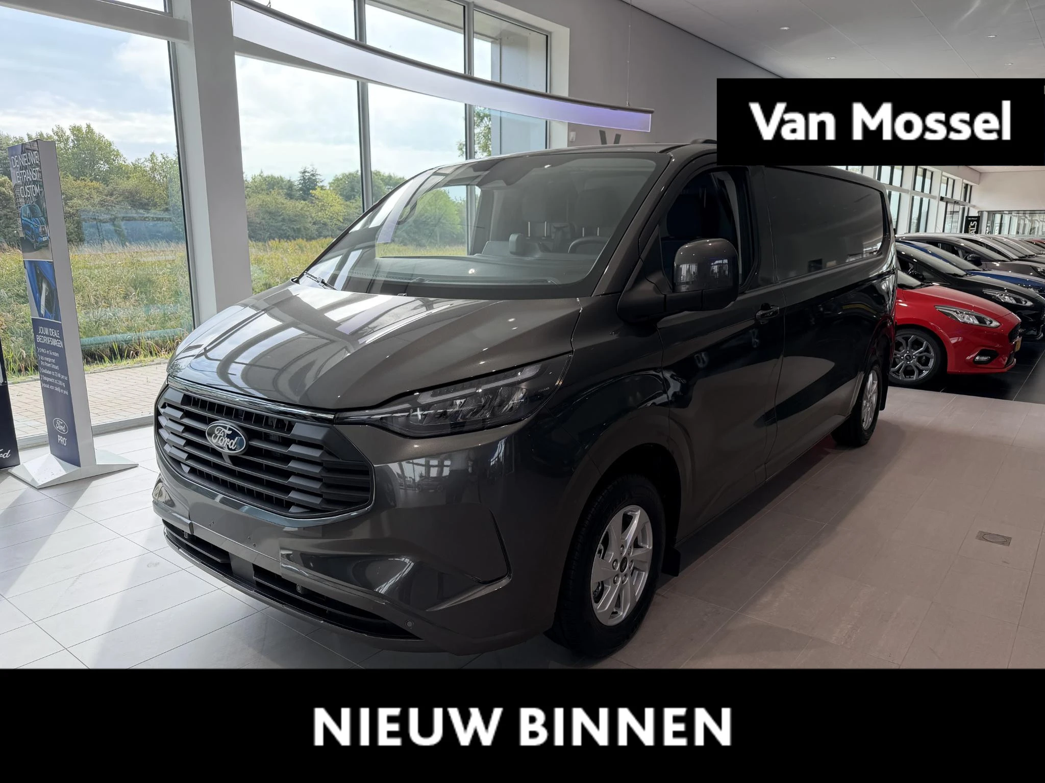 Ford-Transit Custom-image-0