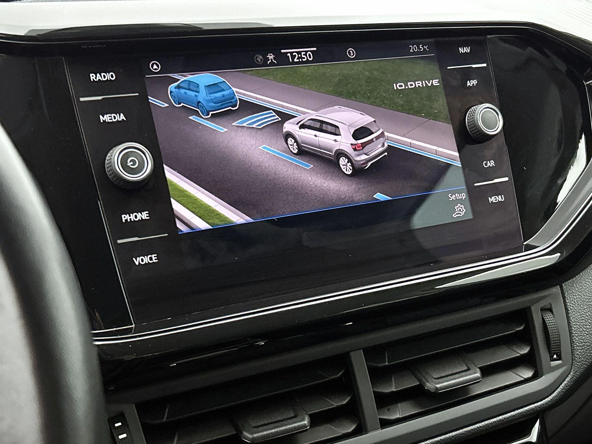 Volkswagen-T-Cross-image-9