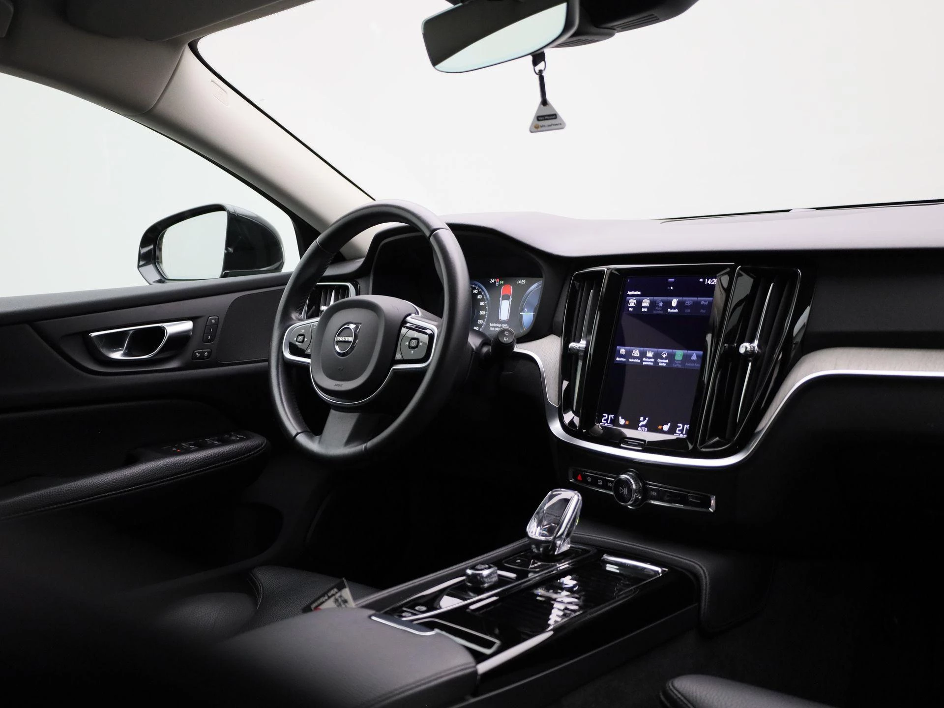 Volvo V60 2.0 T6 Recharge AWD Inscription
