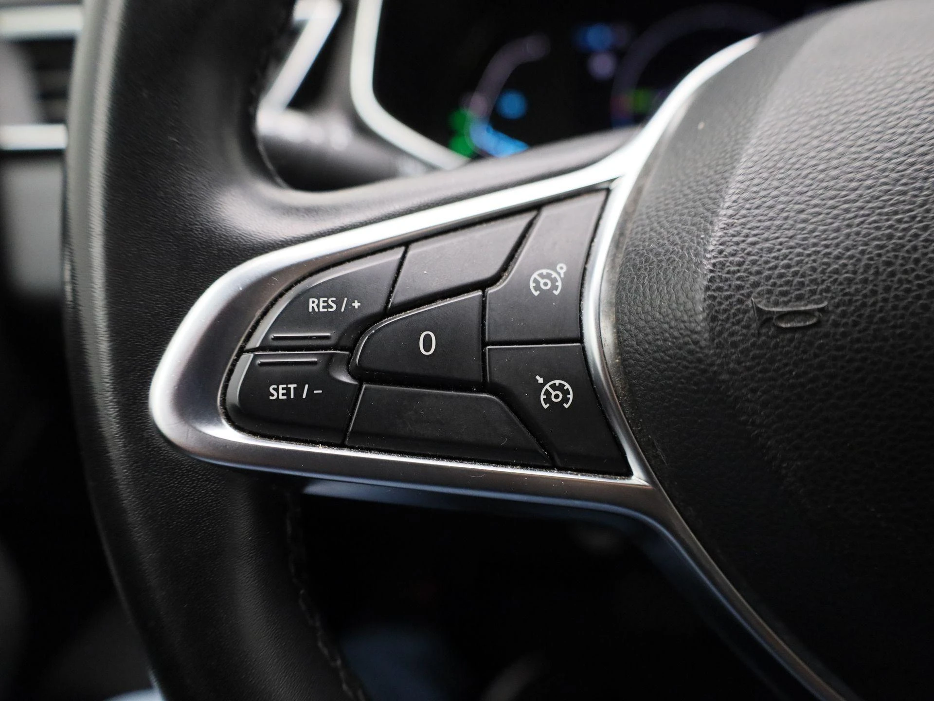 Renault-Clio-image-17