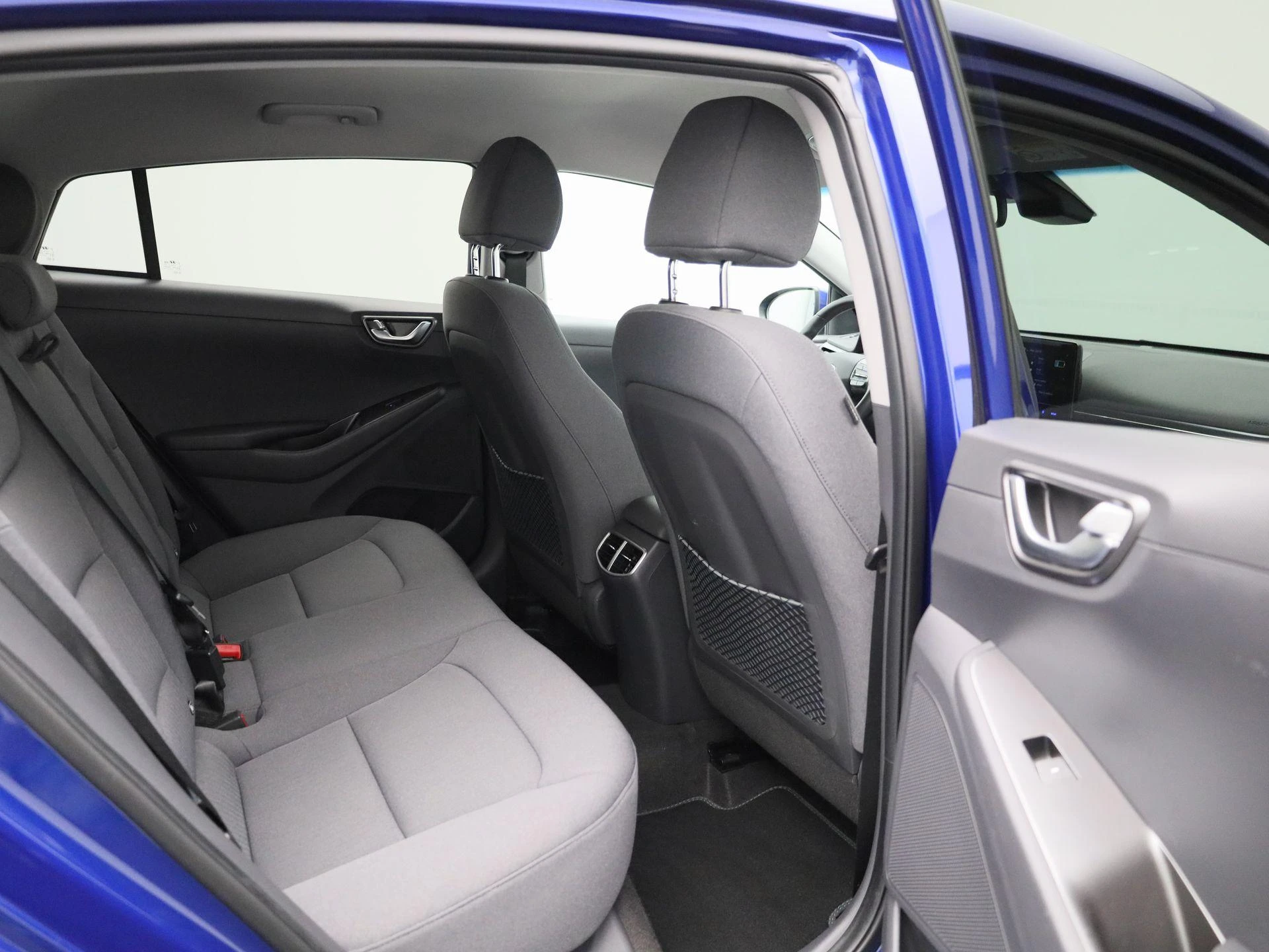 Hyundai-IONIQ-image-38