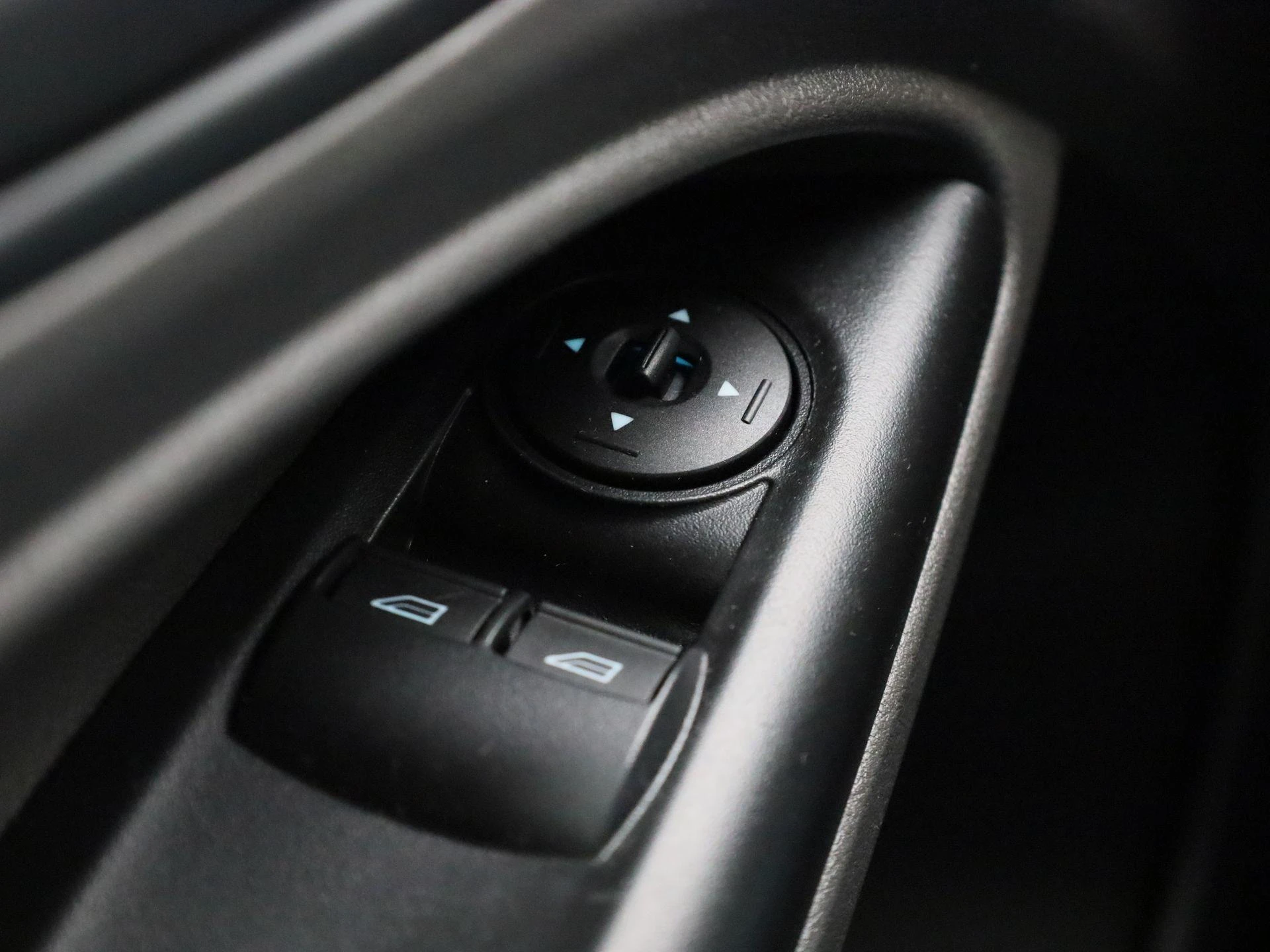 Ford-Transit Connect-image-29