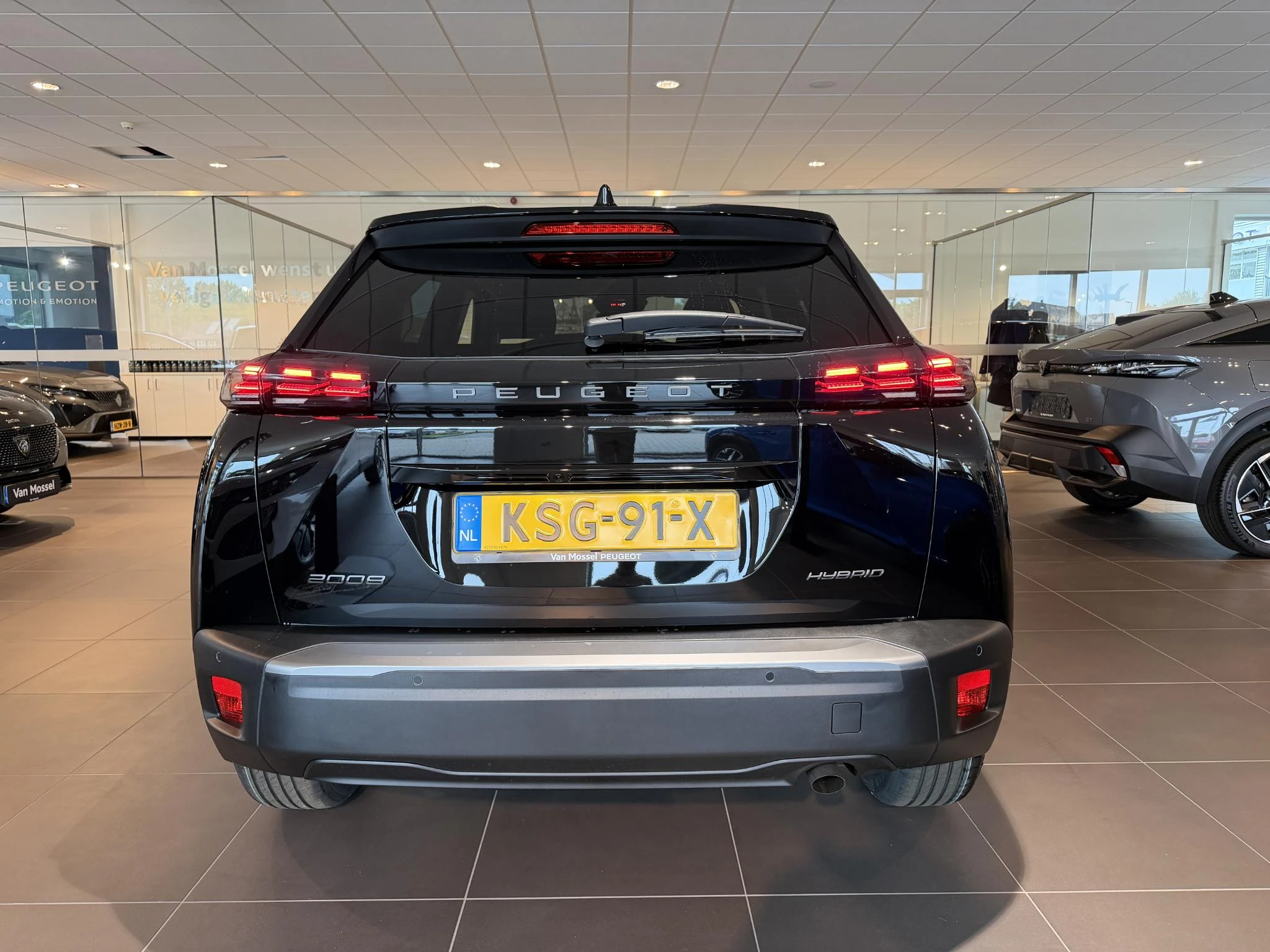 Peugeot-2008-image-4