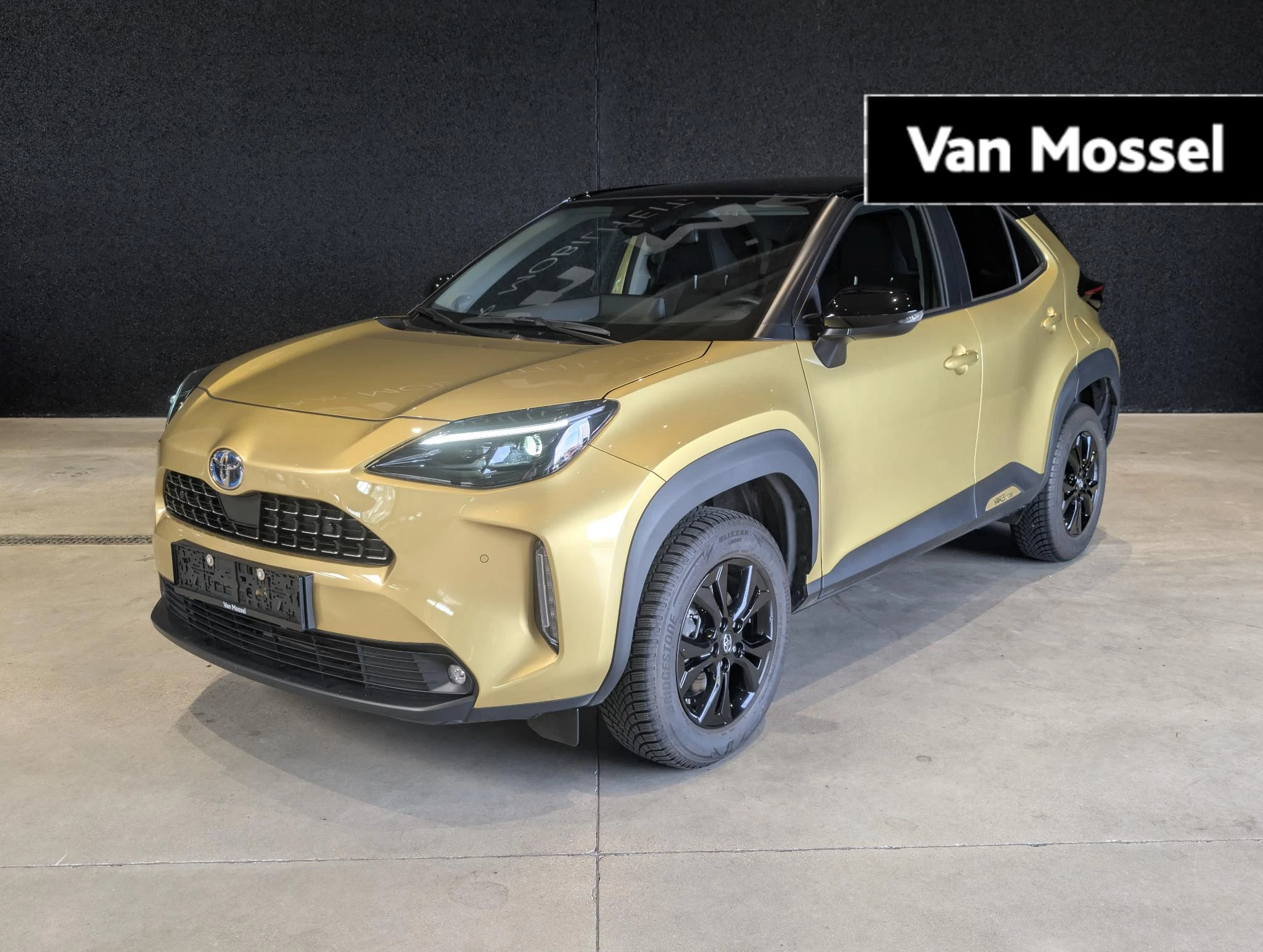 Toyota-Yaris Cross-image-0