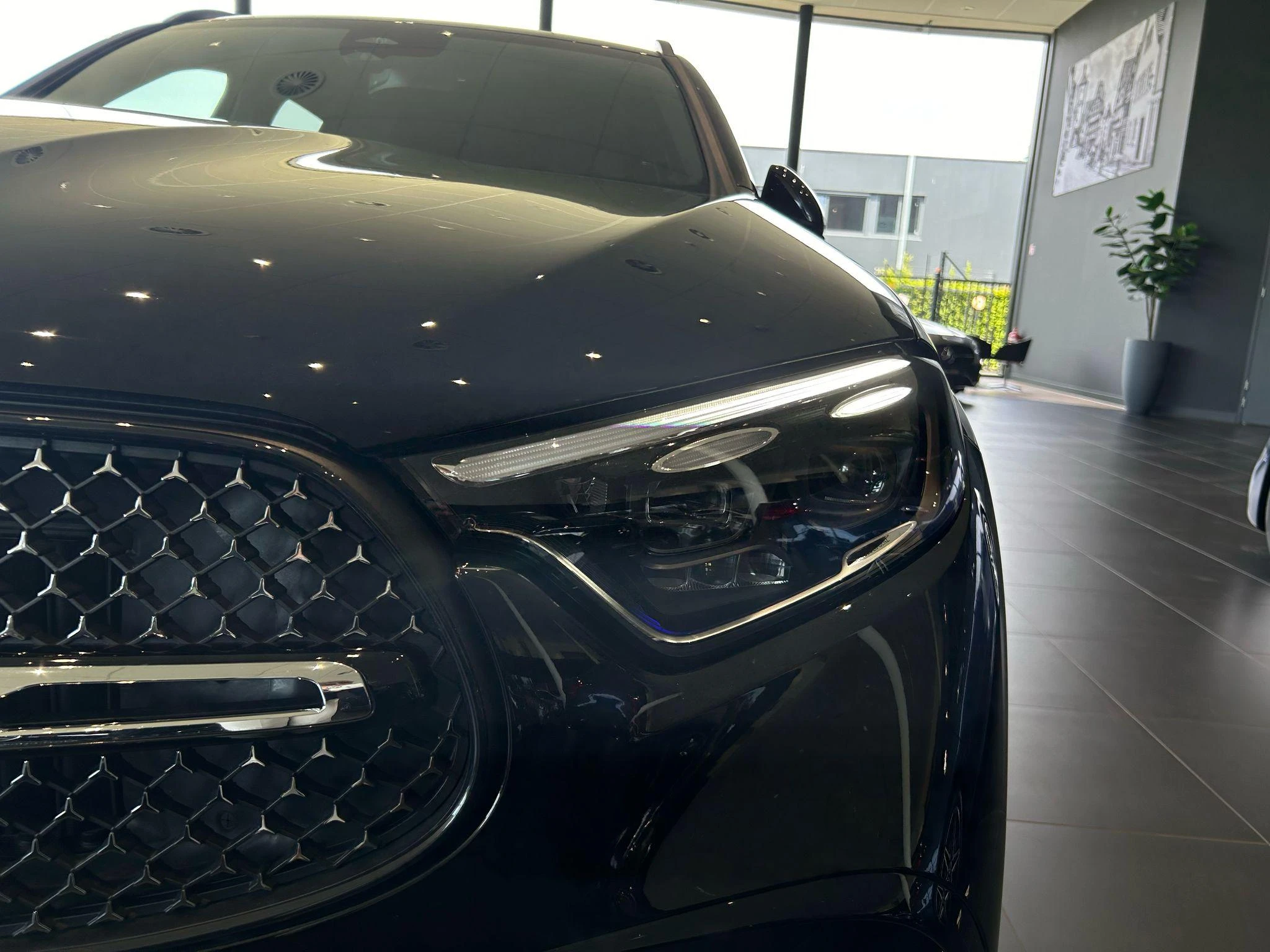 Mercedes-Benz-GLC-image-15