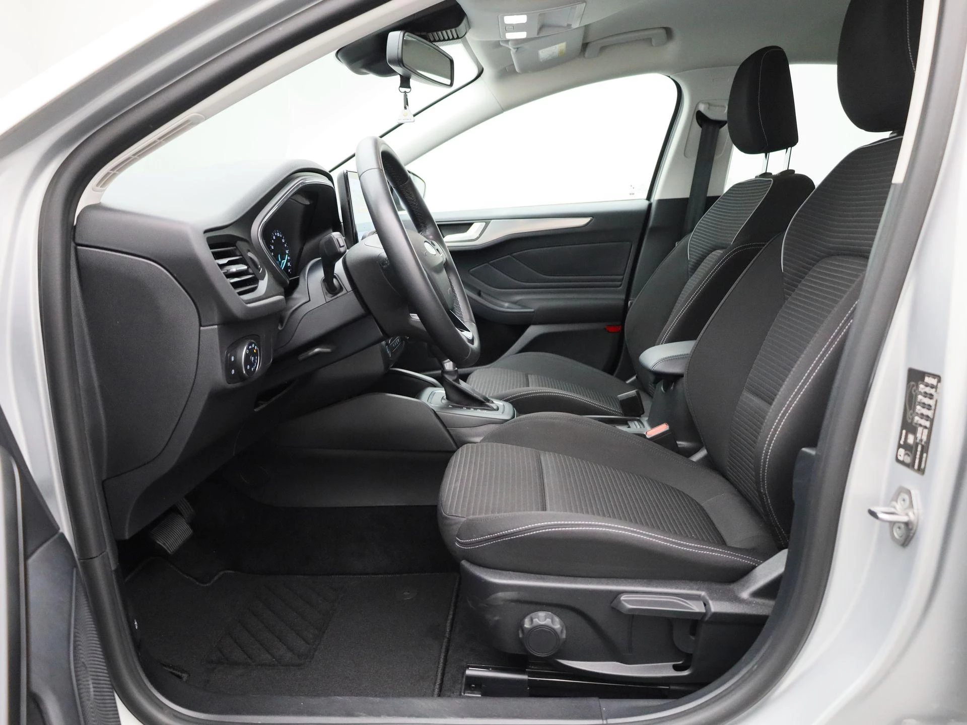 Ford Focus 1.0i EcoBoost MHEV 92kW Titanium DCT
