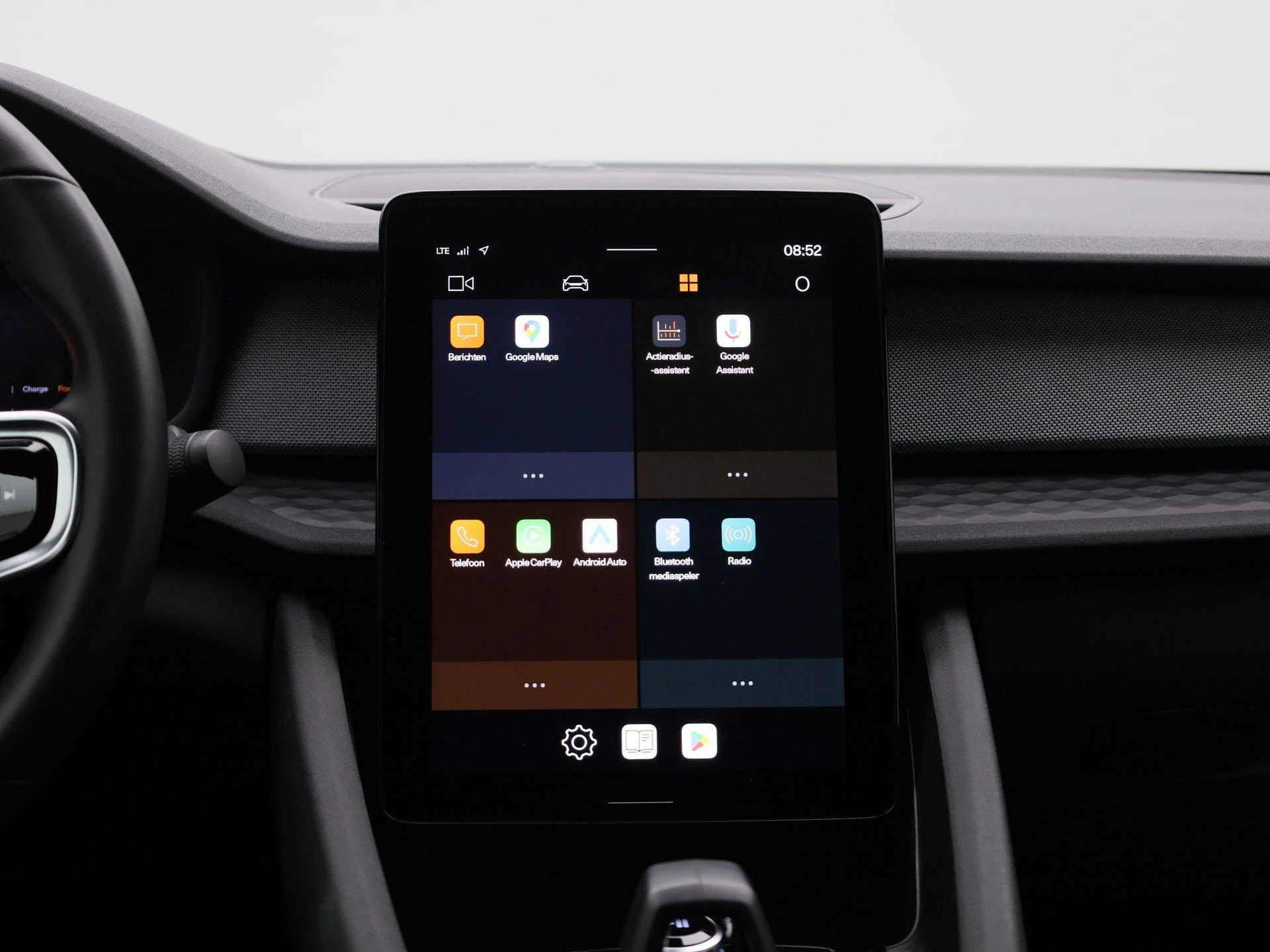 Polestar-2-image-8