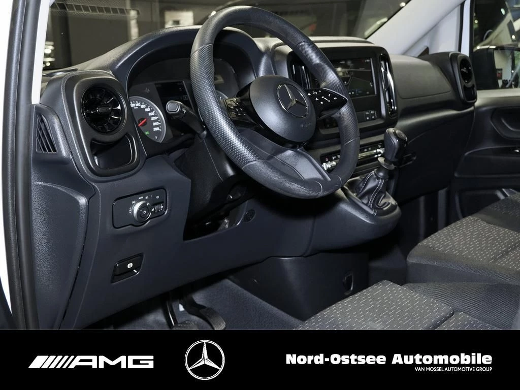 Mercedes-Benz-Vito-image-5