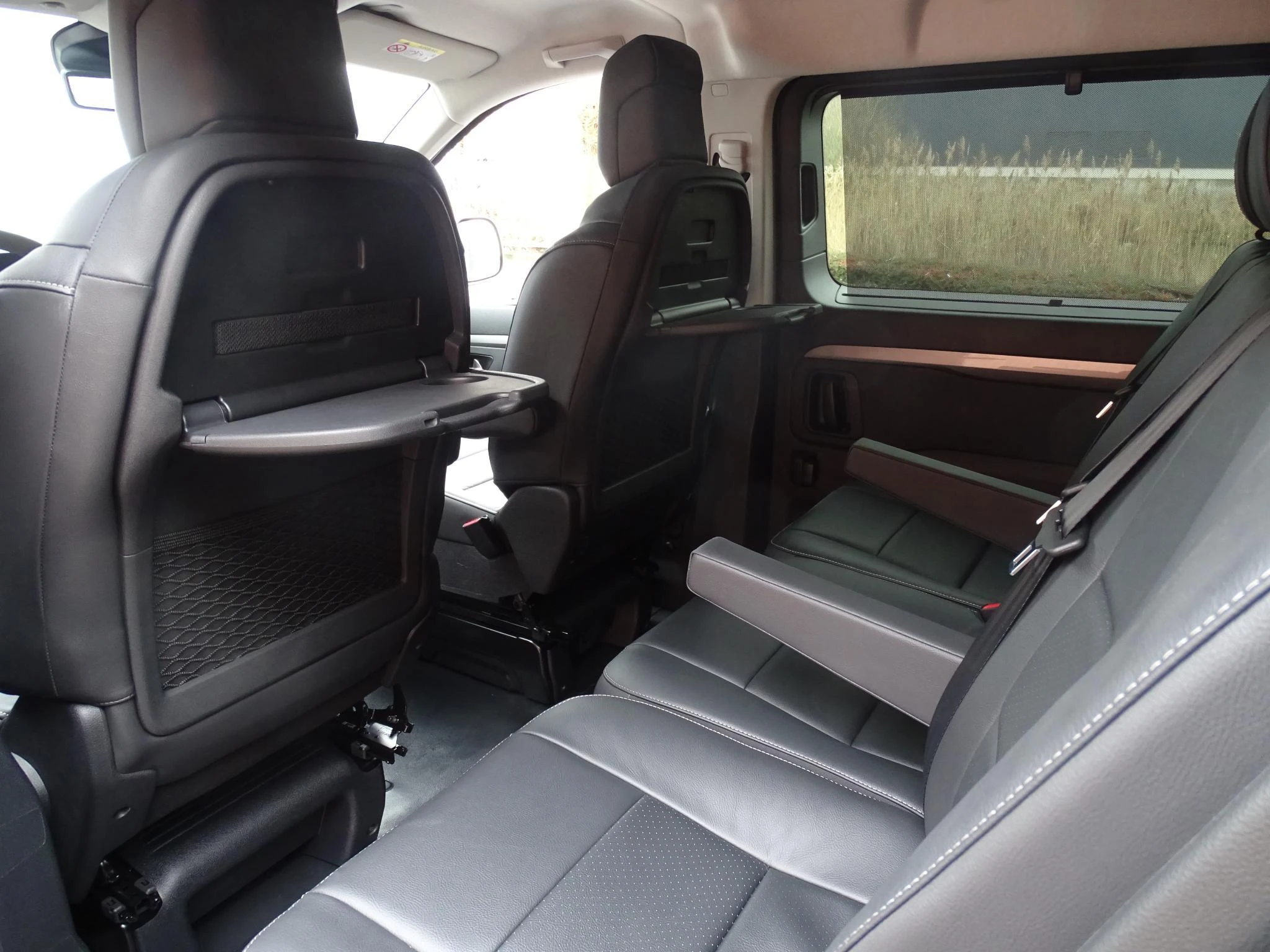 Opel-Vivaro-image-10