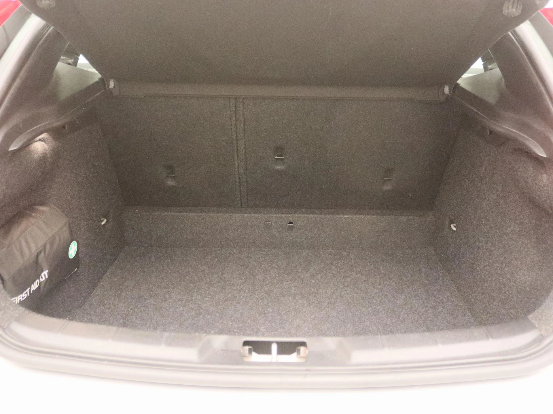 Volvo-V40-image-13