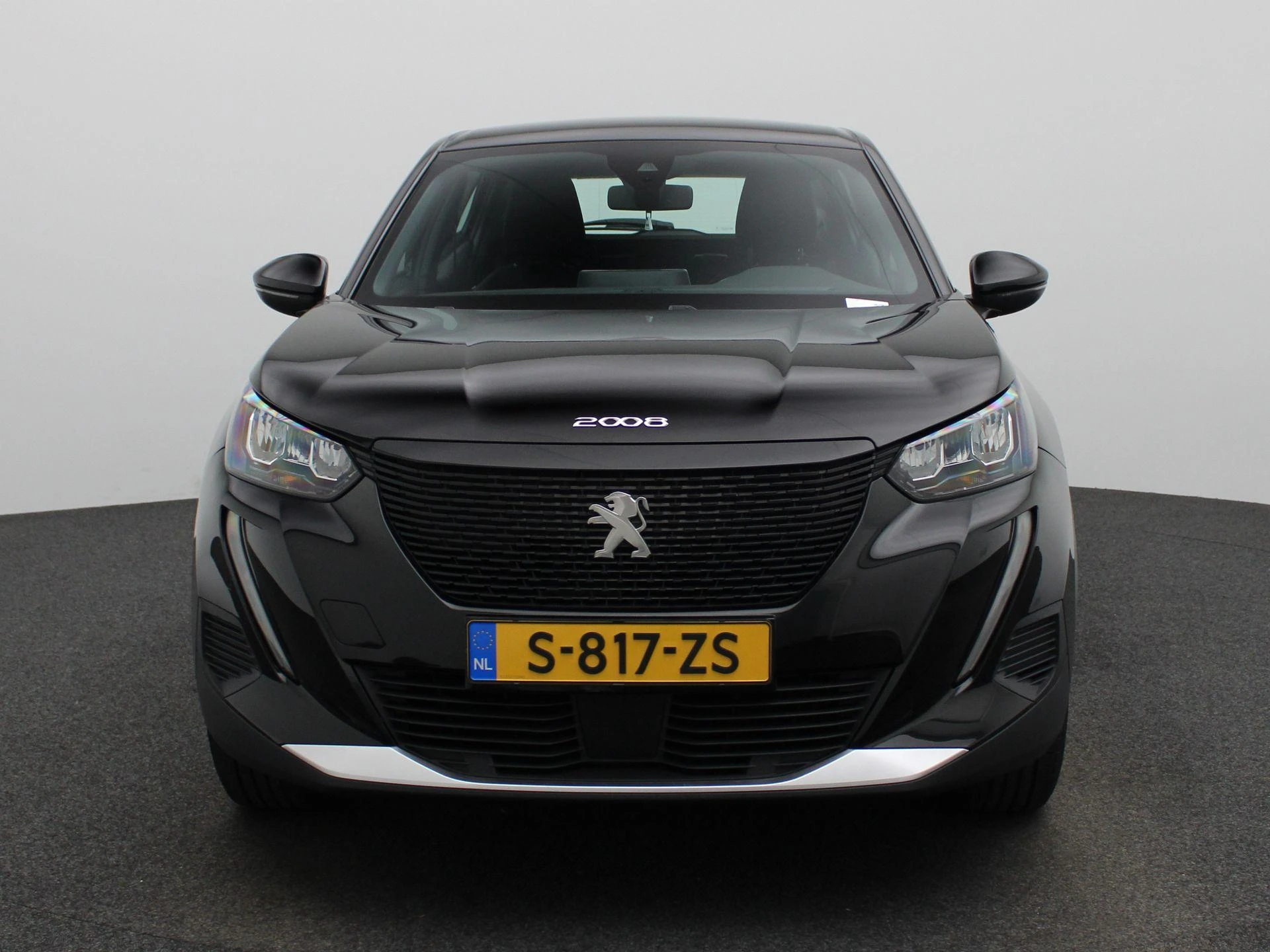 Peugeot-e-2008-image-2