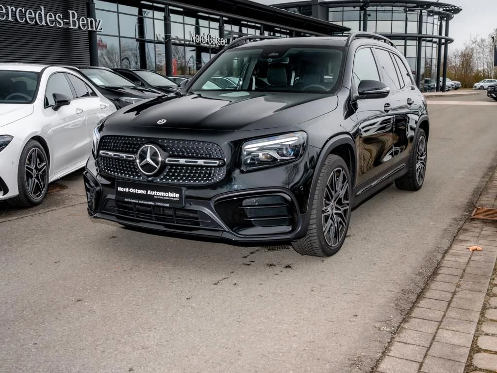 Mercedes-Benz-GLB 200 d-image-7