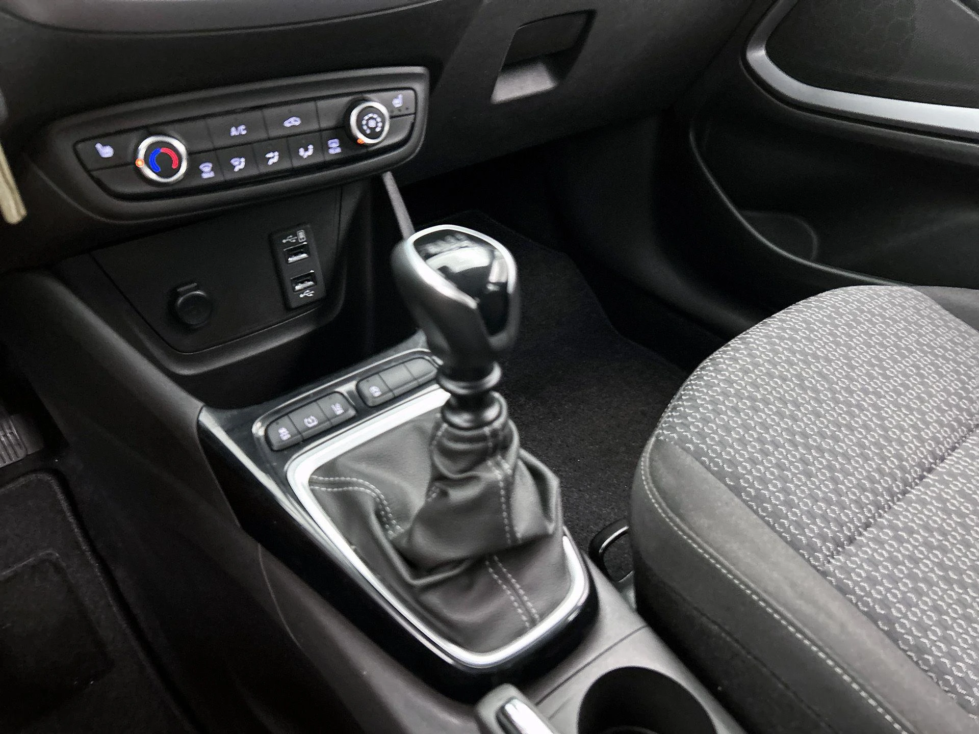 Opel-Crossland-image-27