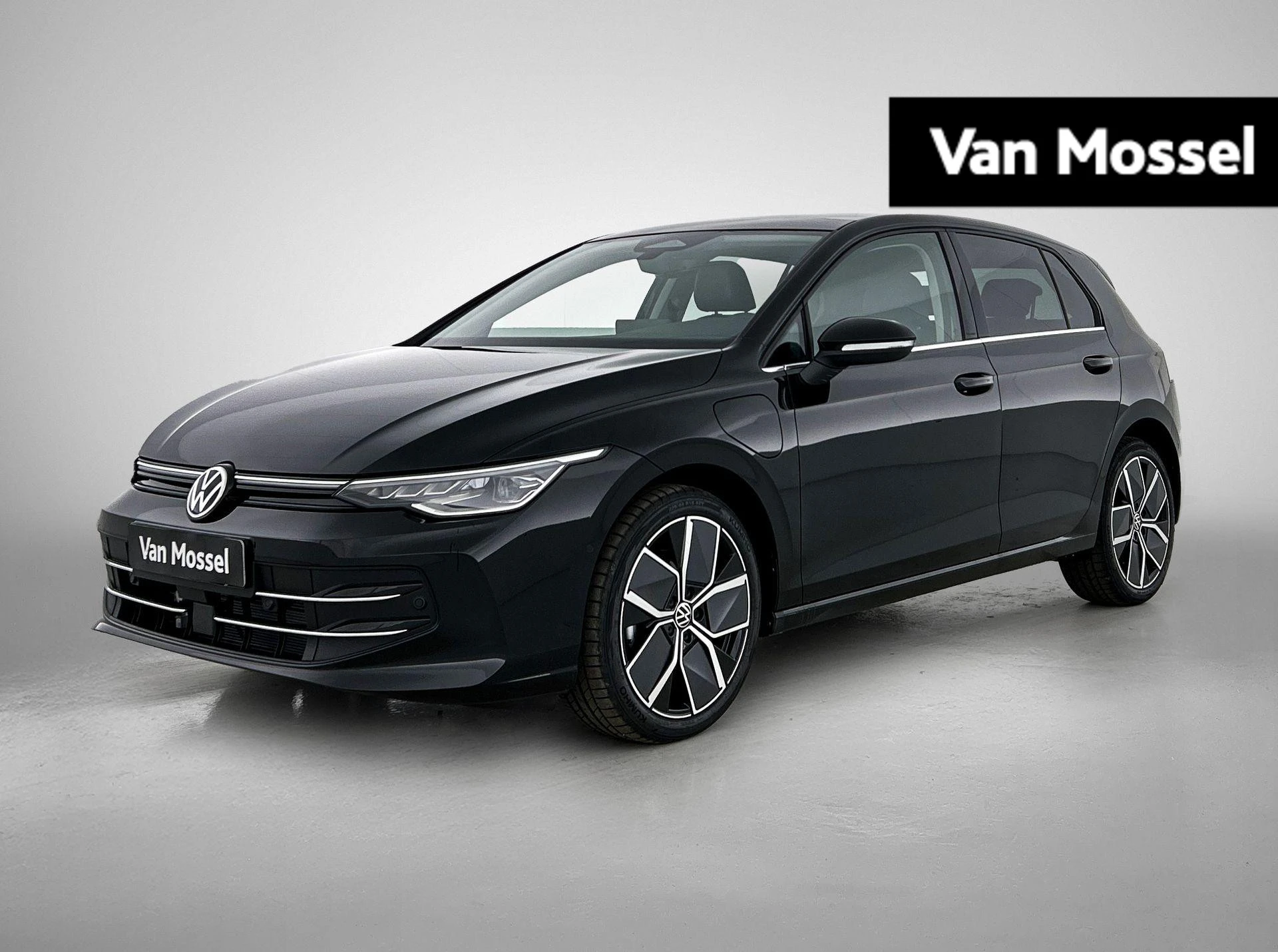 Volkswagen-Golf-image-0