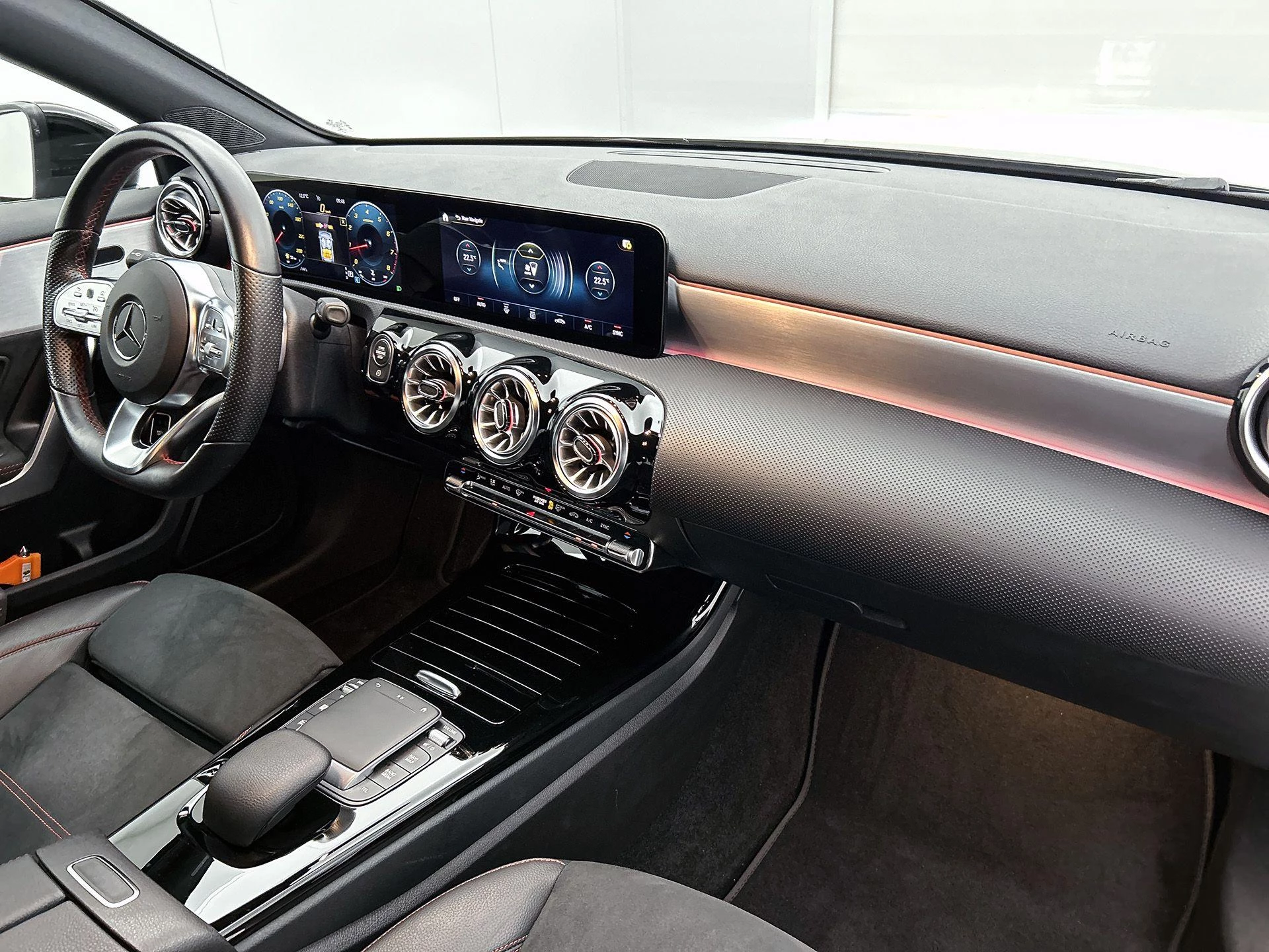 Mercedes-Benz-A-Klasse-image-25