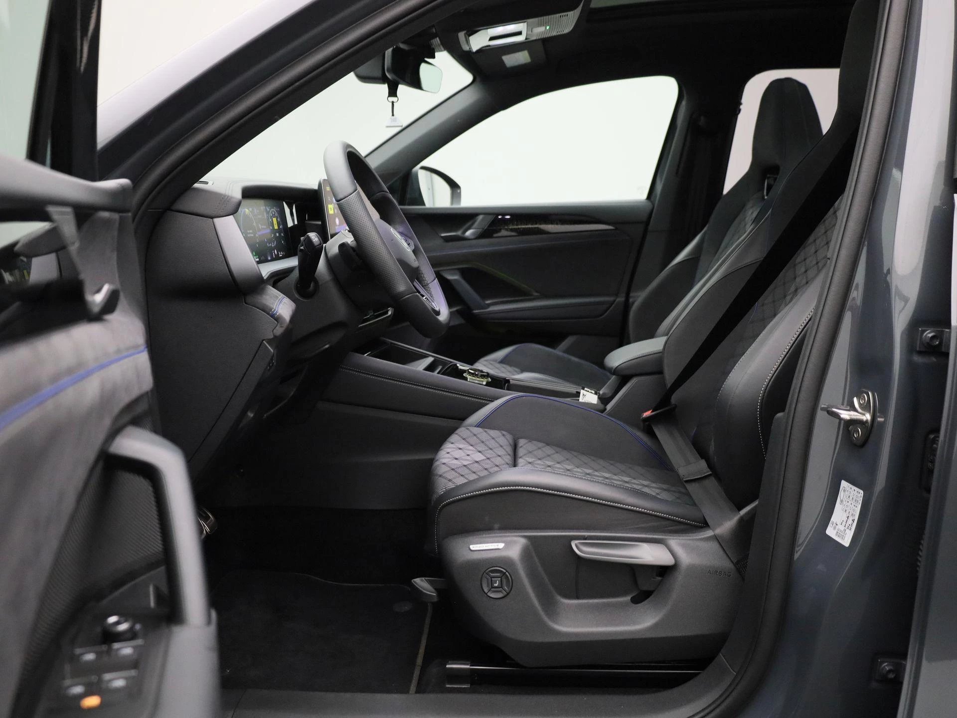 Volkswagen-Tayron-image-10