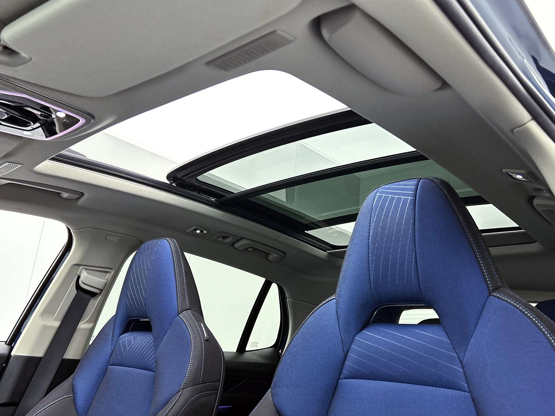 Lynk & Co-01-image-31
